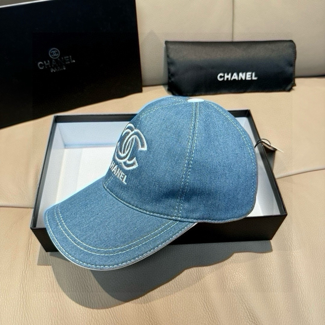 샤넬(CHANEL) 데님 로고 볼캡 모자