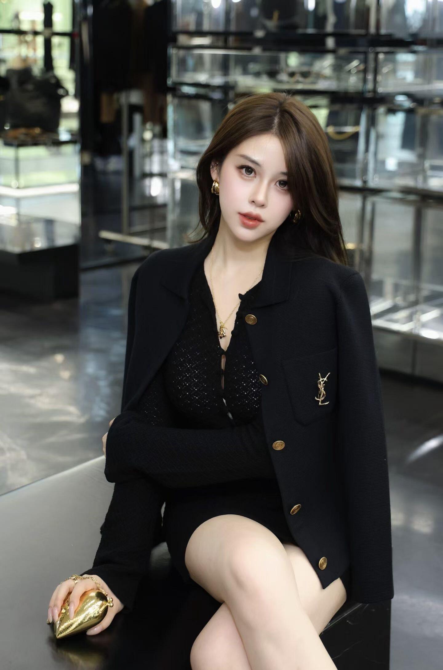 생로랑(SAINT LAURENT) 골드 칼라 울 니트 가디건 상의 의류