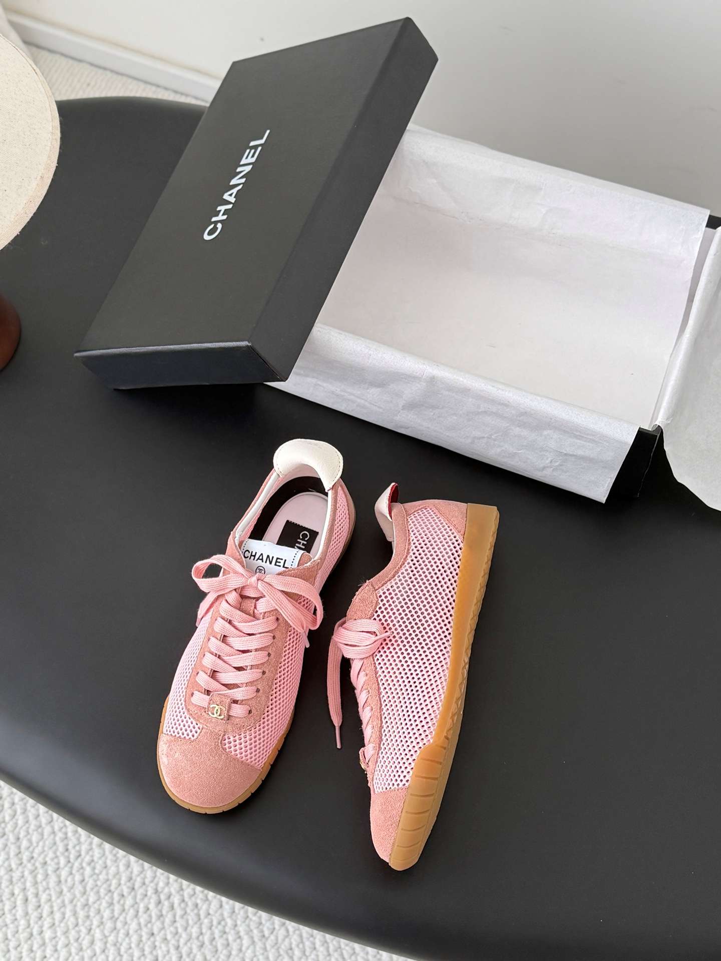 샤넬(CHANEL) 메쉬 스웨이드 배색 로우탑 스니커즈 신발