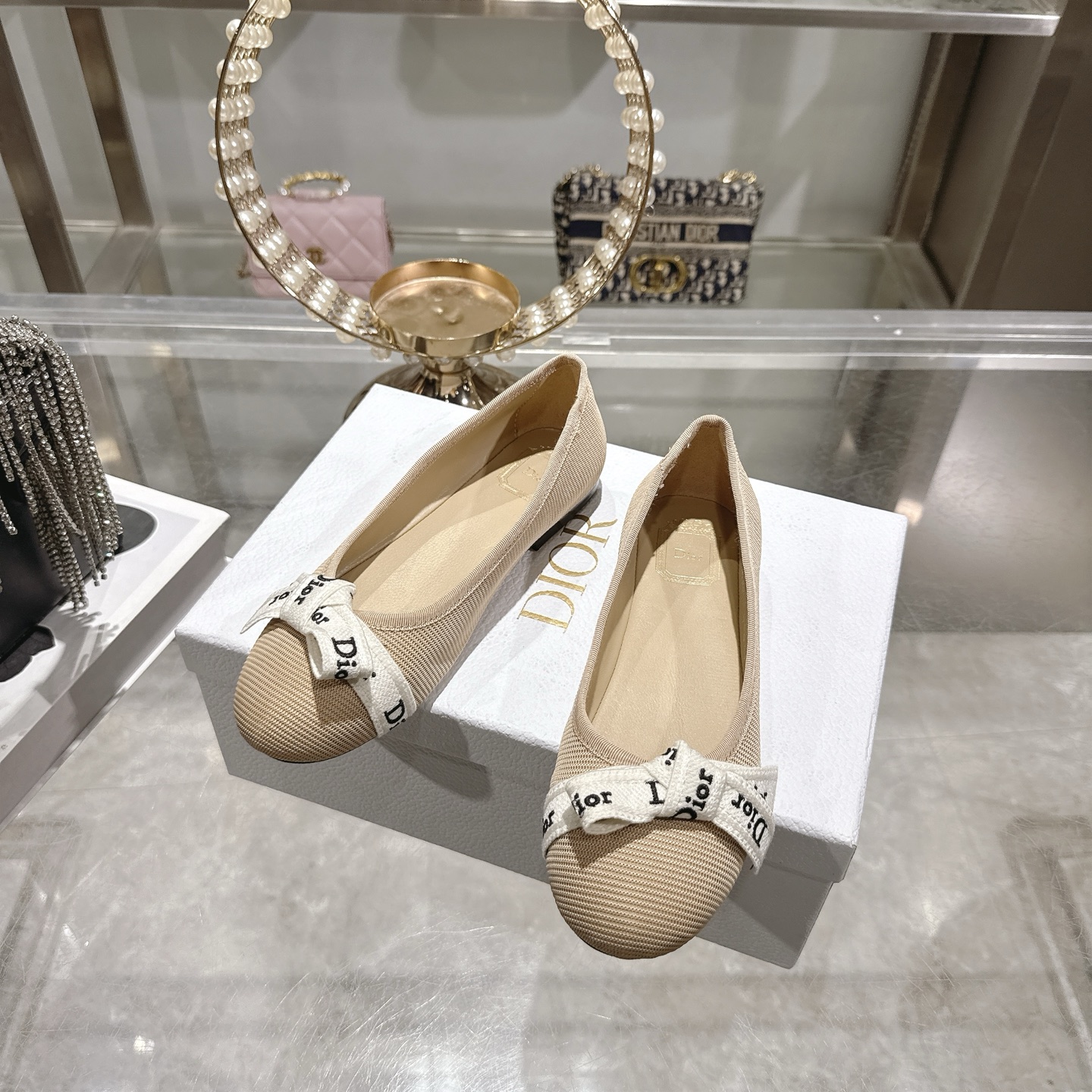 디올(DIOR) 리본 스트랩 메리제인 플랫슈즈 신발