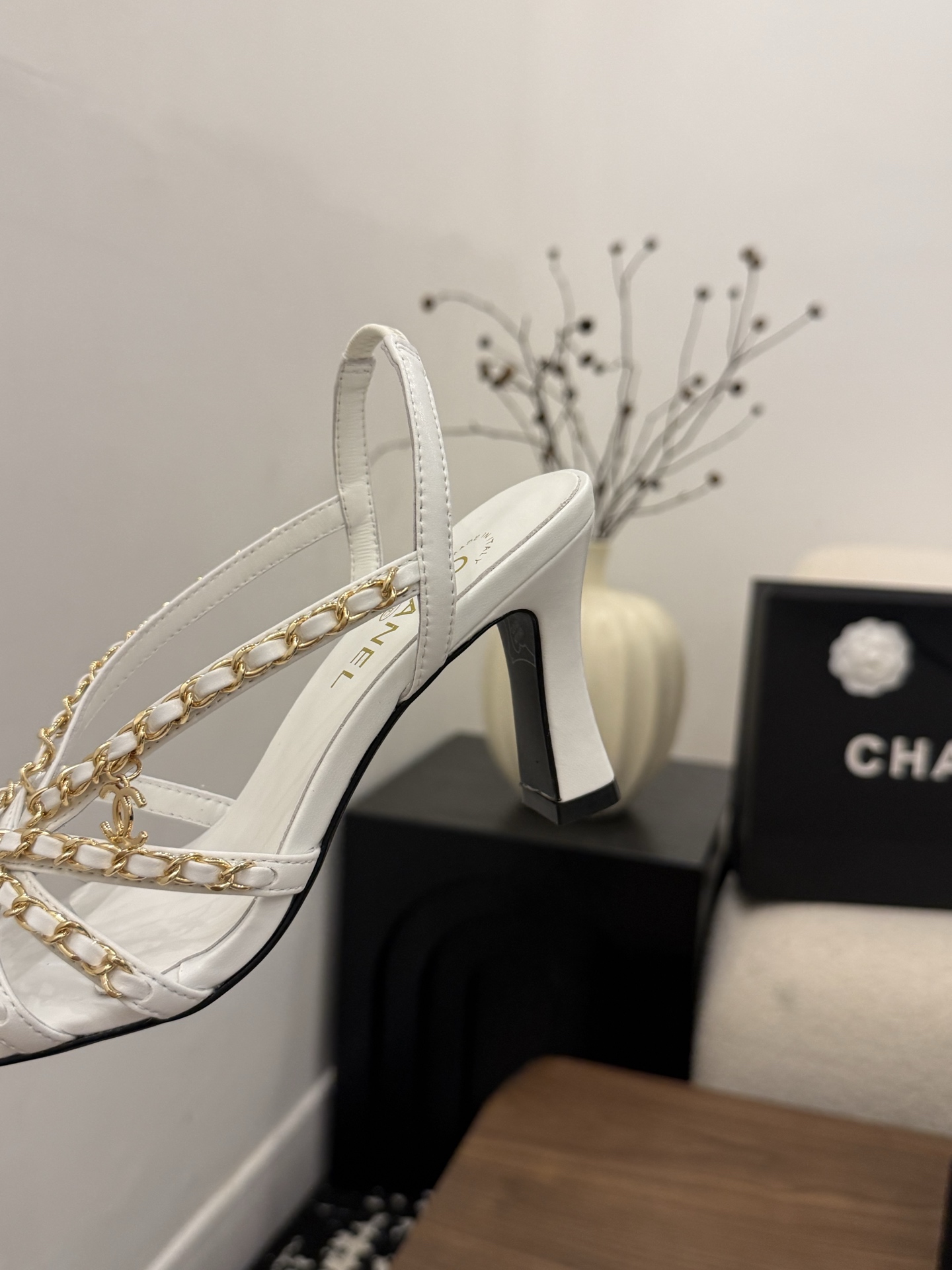샤넬(CHANEL) 체인 스트랩 하이힐 샌들 신발