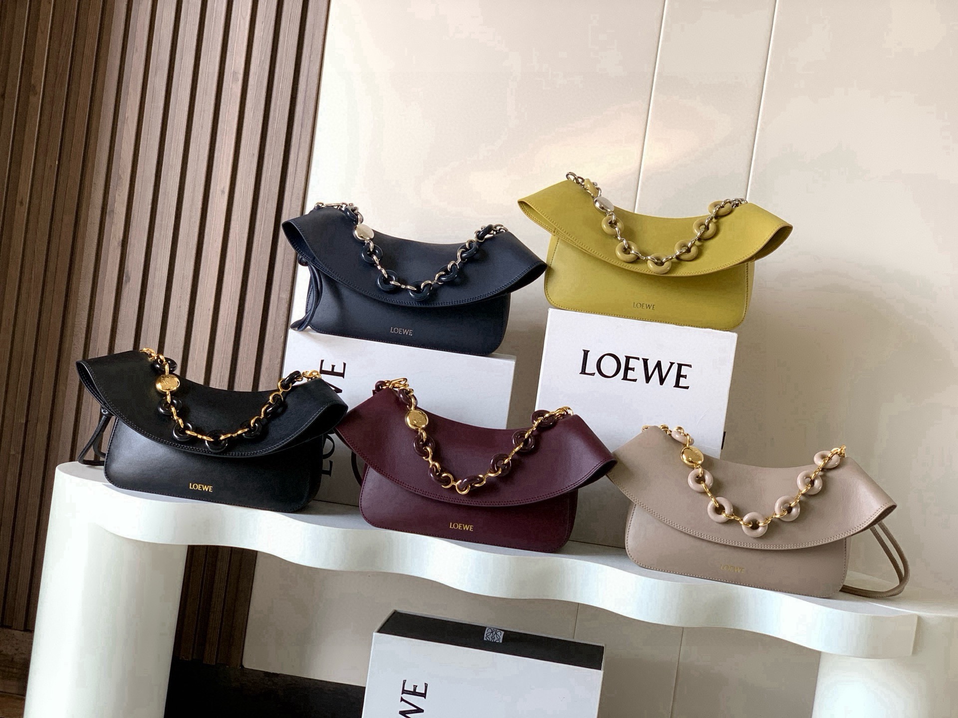 LOEWE 로에베 올라(Ola) 미디엄 핸드백 가방