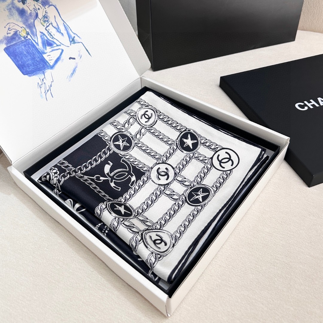 샤넬(CHANEL) 트윌 실크 스퀘어 목도리 스카프