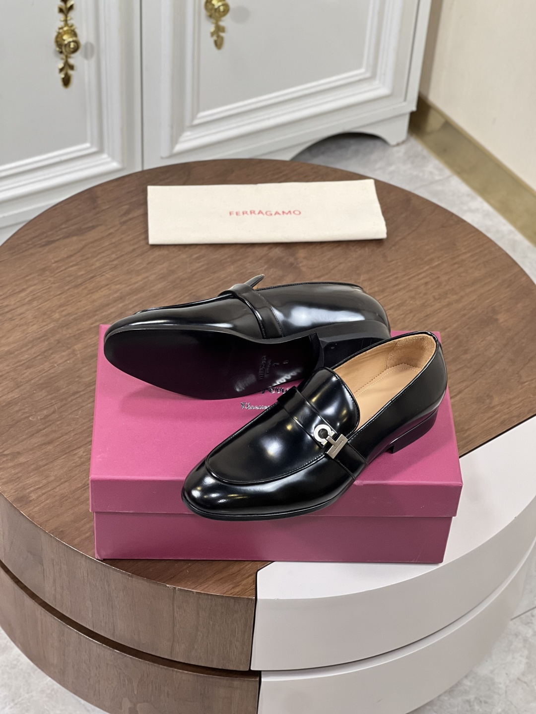 Ferragamo 페라가모 남성 클래식 비즈니스 로퍼 구두 신발