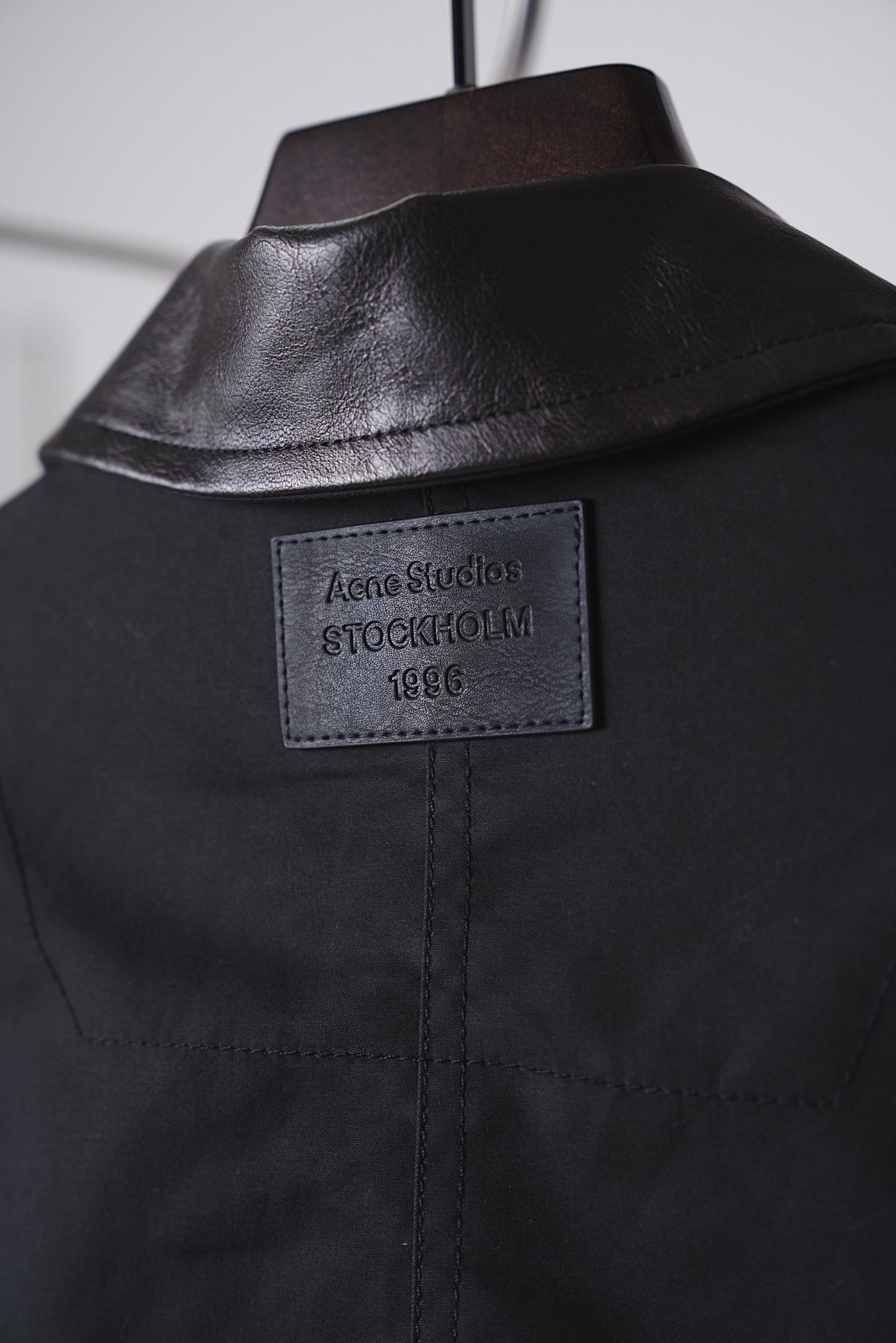 아크네(Acne studios) 레더 로고 트윌 재킷 상의 의류