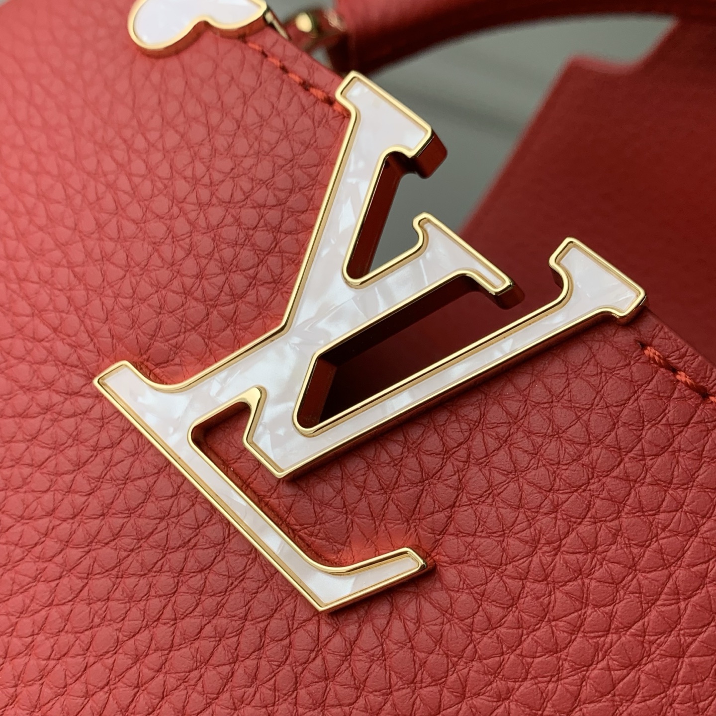 LOUIS VUITTON LV M11341 루이비통 카퓌신 소형 핸드백 (플라워 크라운 레드) 가방