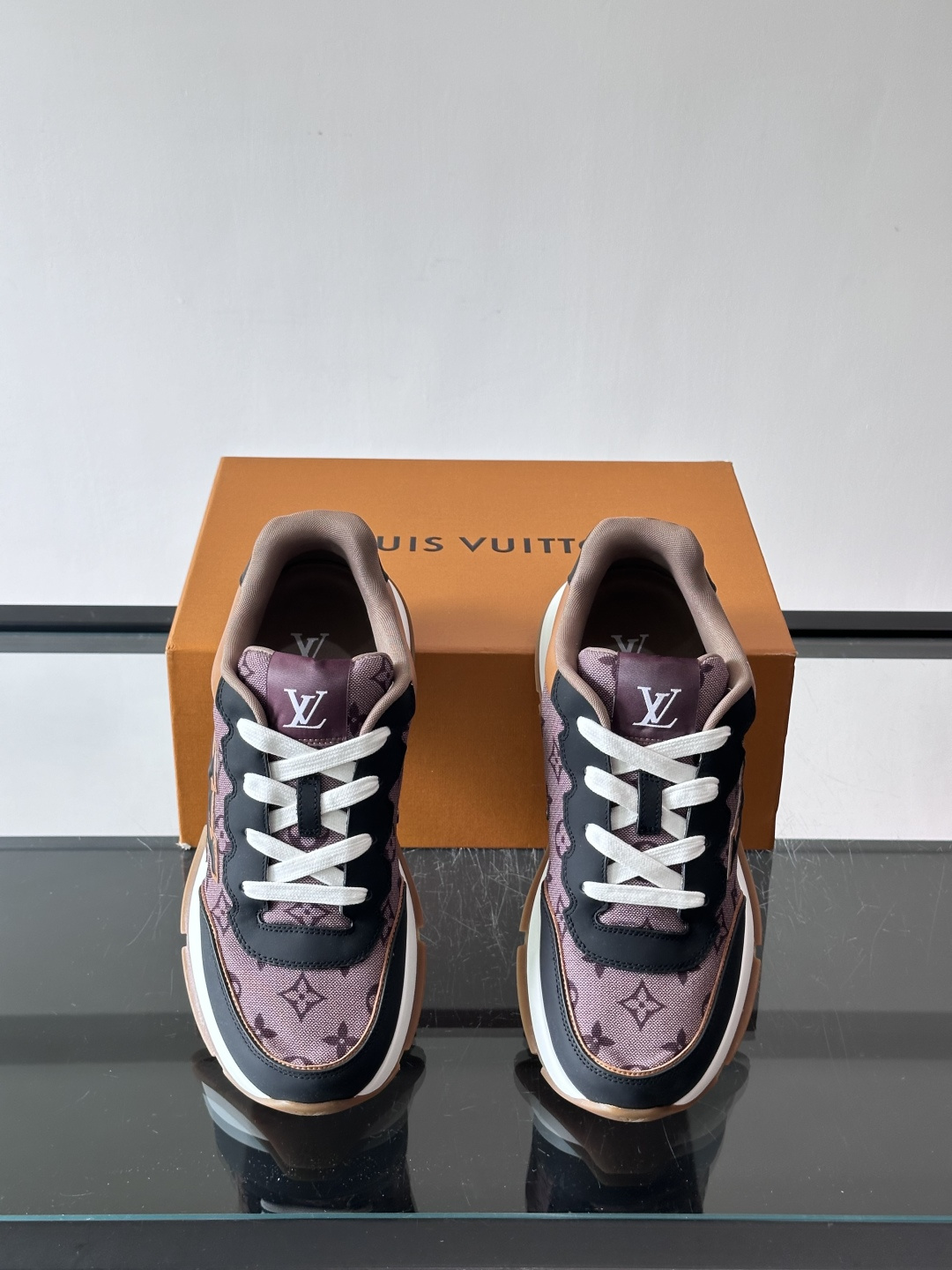 [Louis Vuitton] LV 루이비통 맨즈 모노그램 스니커즈 신발