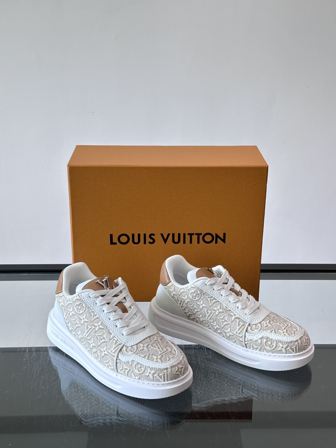 [Louis Vuitton] LV 루이비통 모노그램 캔버스 & 슈링크 레더 레저 스니커즈 신발