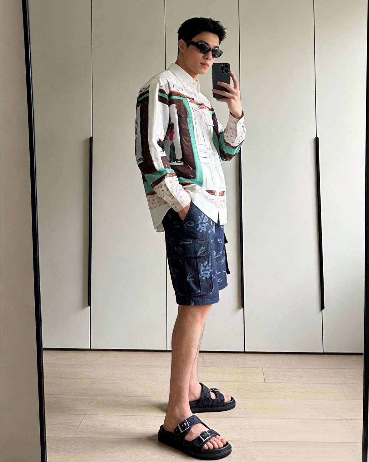 디올(DIOR) 크리스티앙 베라르 데님 카고 쇼츠 하의 의류