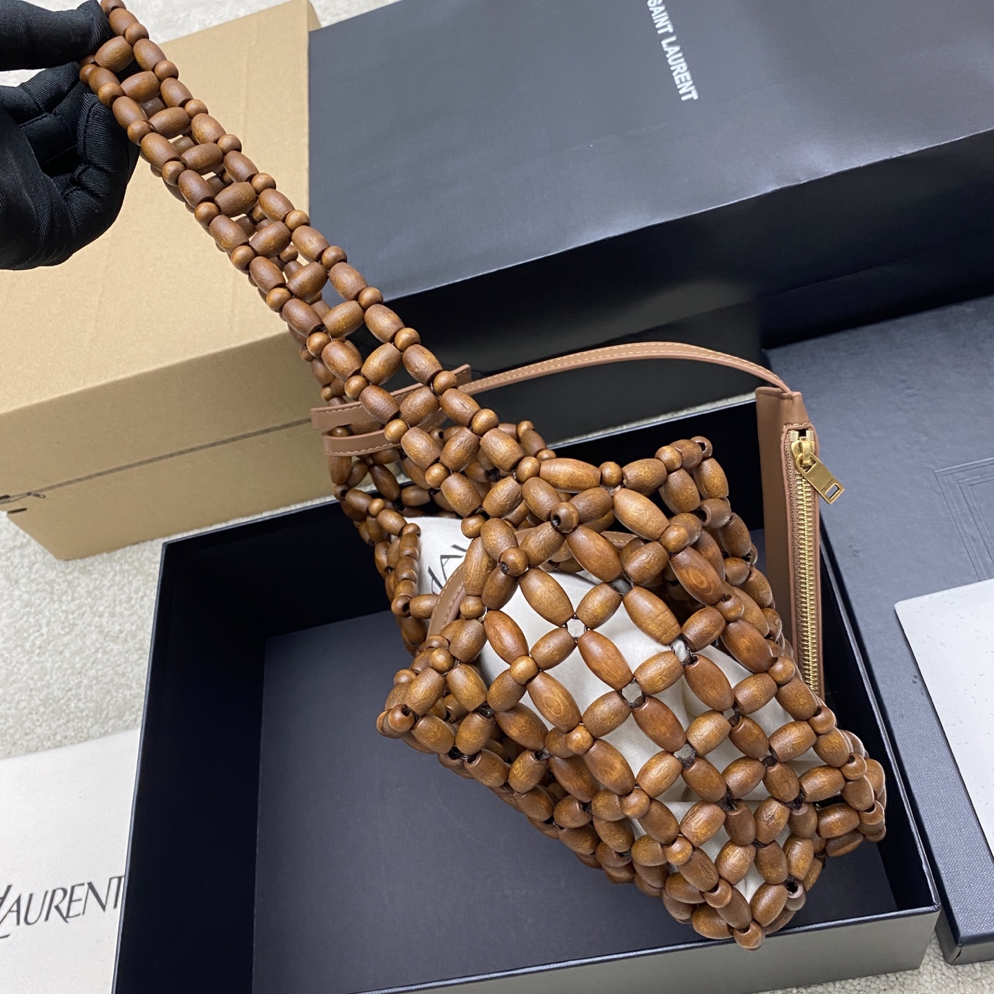 Saint Laurent YSL LE 5A7 생로랑 우드 비즈 호보백 가방 / 657228