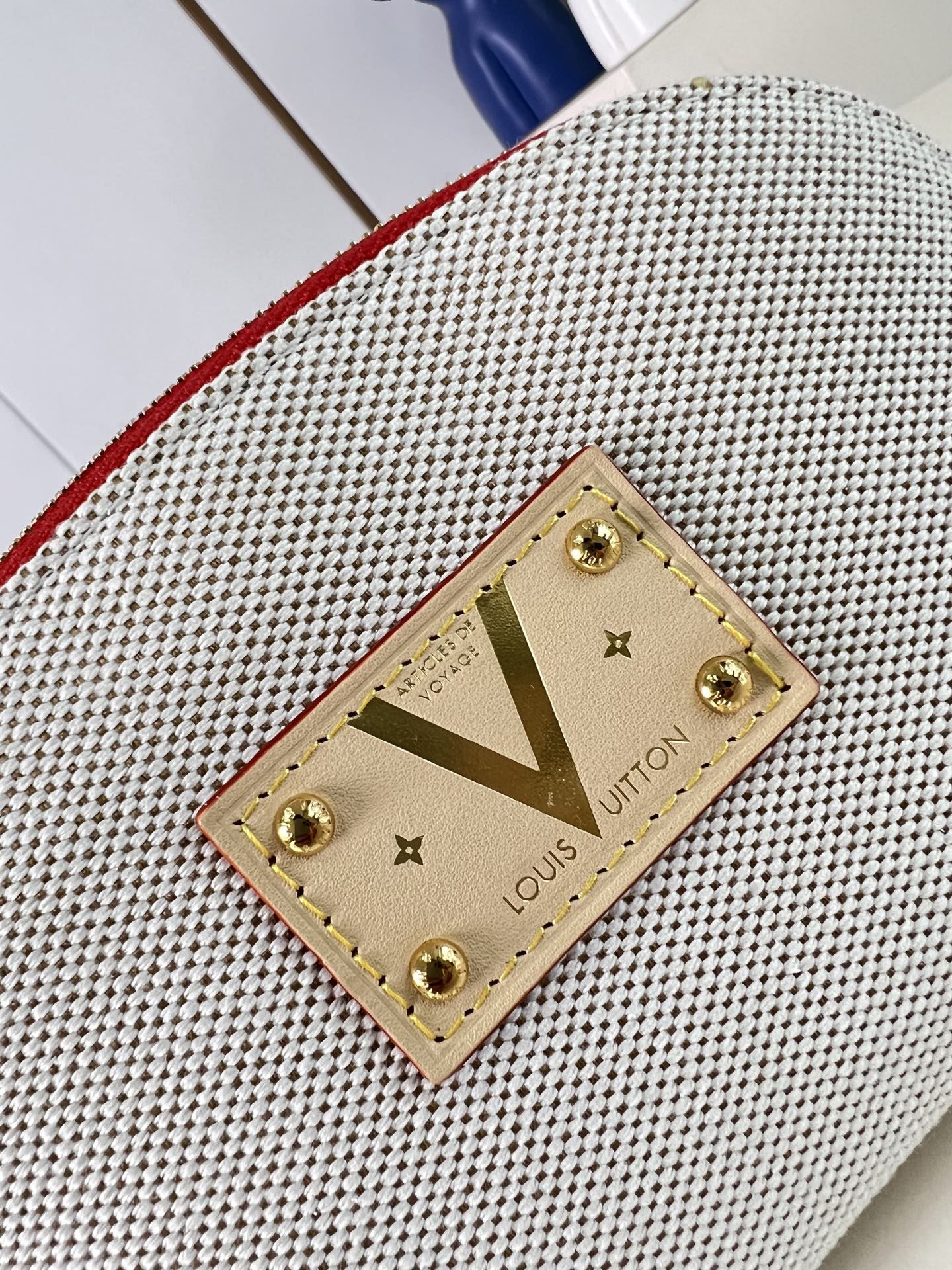 [Louis Vuitton] LV 루이비통 에스칼(Escale) 포셰트 코스메틱 화장품 파우치 백 (스몰) 가방