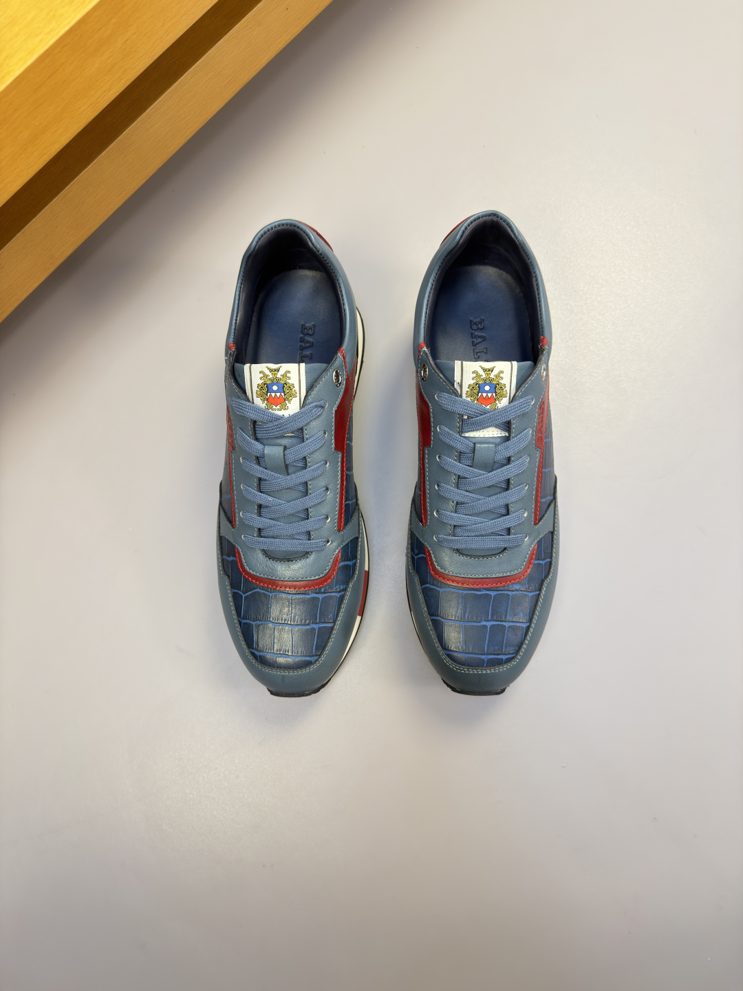 [Bally] 발리 프리미엄 나파·페블 레더 & 스웨이드 콤비 스니커즈 신발