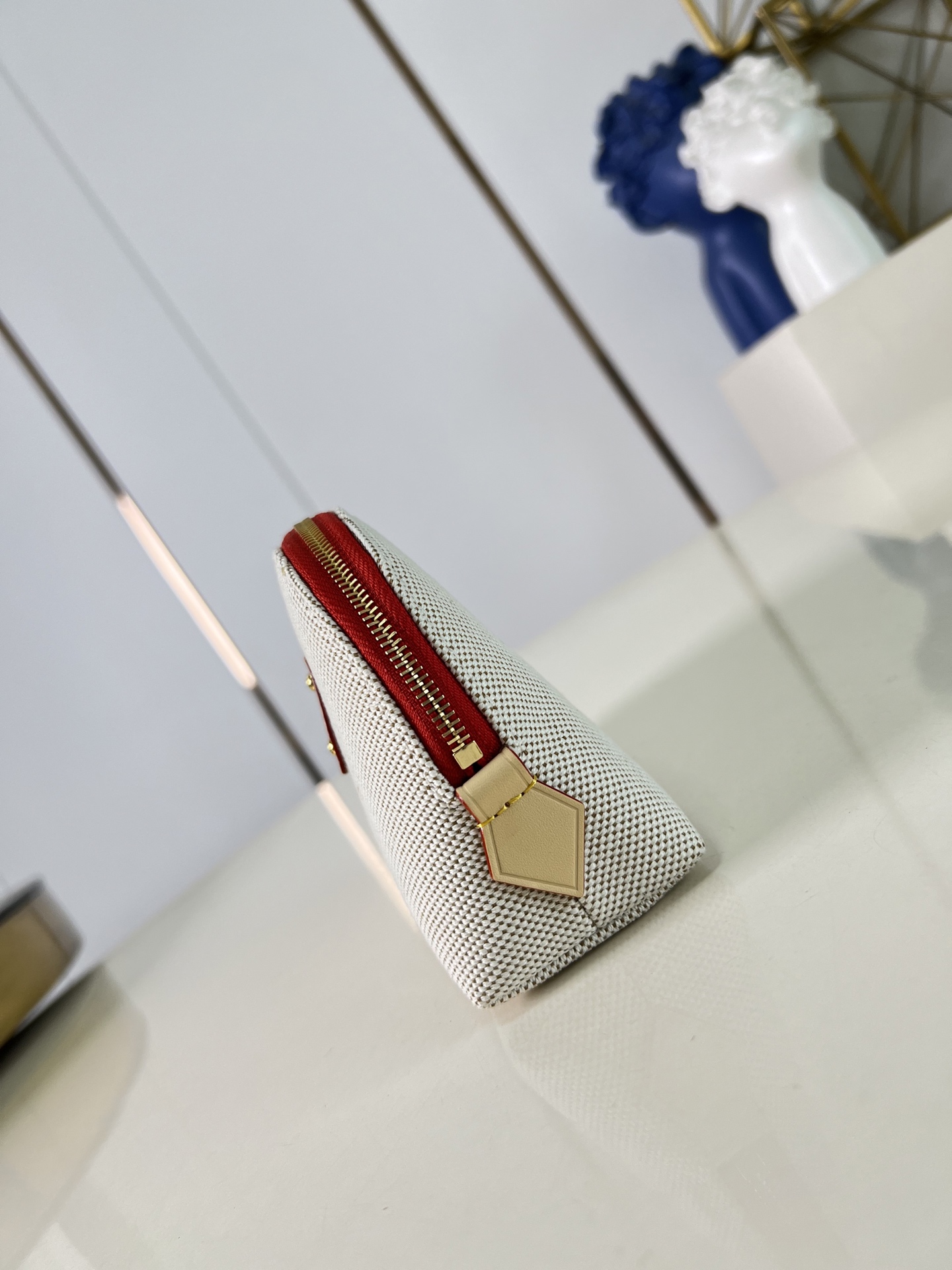 [Louis Vuitton] LV 루이비통 에스칼(Escale) 포셰트 코스메틱 화장품 파우치 백 (스몰) 가방