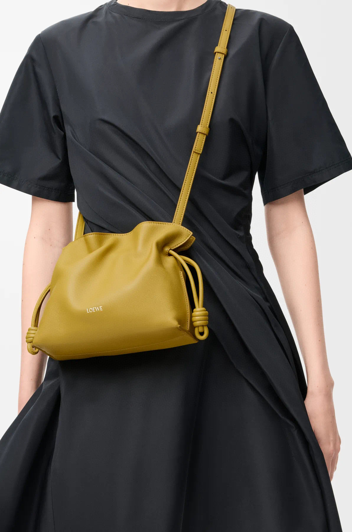 LOEWE 로에베 Flamenco 플라멩코 퍼스 나파 카프스킨 파우치 숄더백 가방