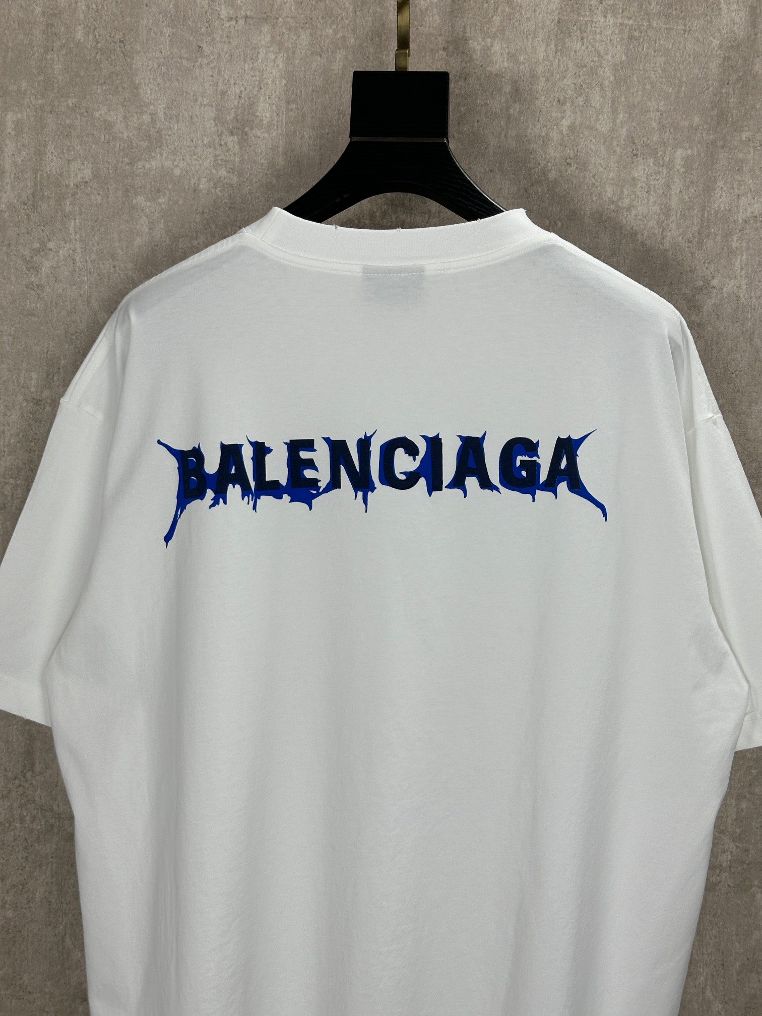 발렌시아가(BALENCIAGA) 레터링 프린트 반팔 티셔츠 의류