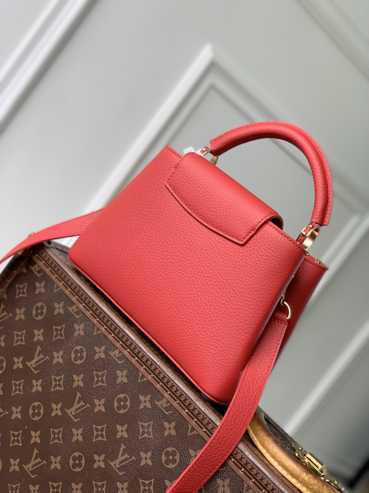 LOUIS VUITTON LV M11341 루이비통 카퓌신 소형 핸드백 (플라워 크라운 레드) 가방