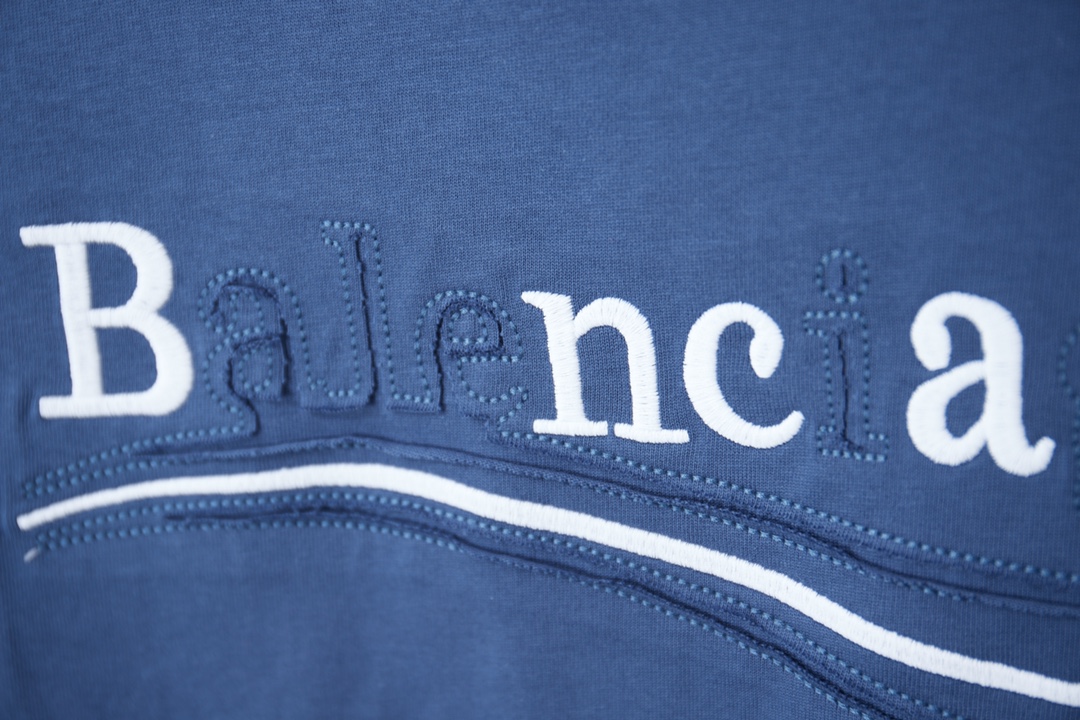 발렌시아가(BALENCIAGA) 패치 자수 로고 반팔 티셔츠 상의 의류