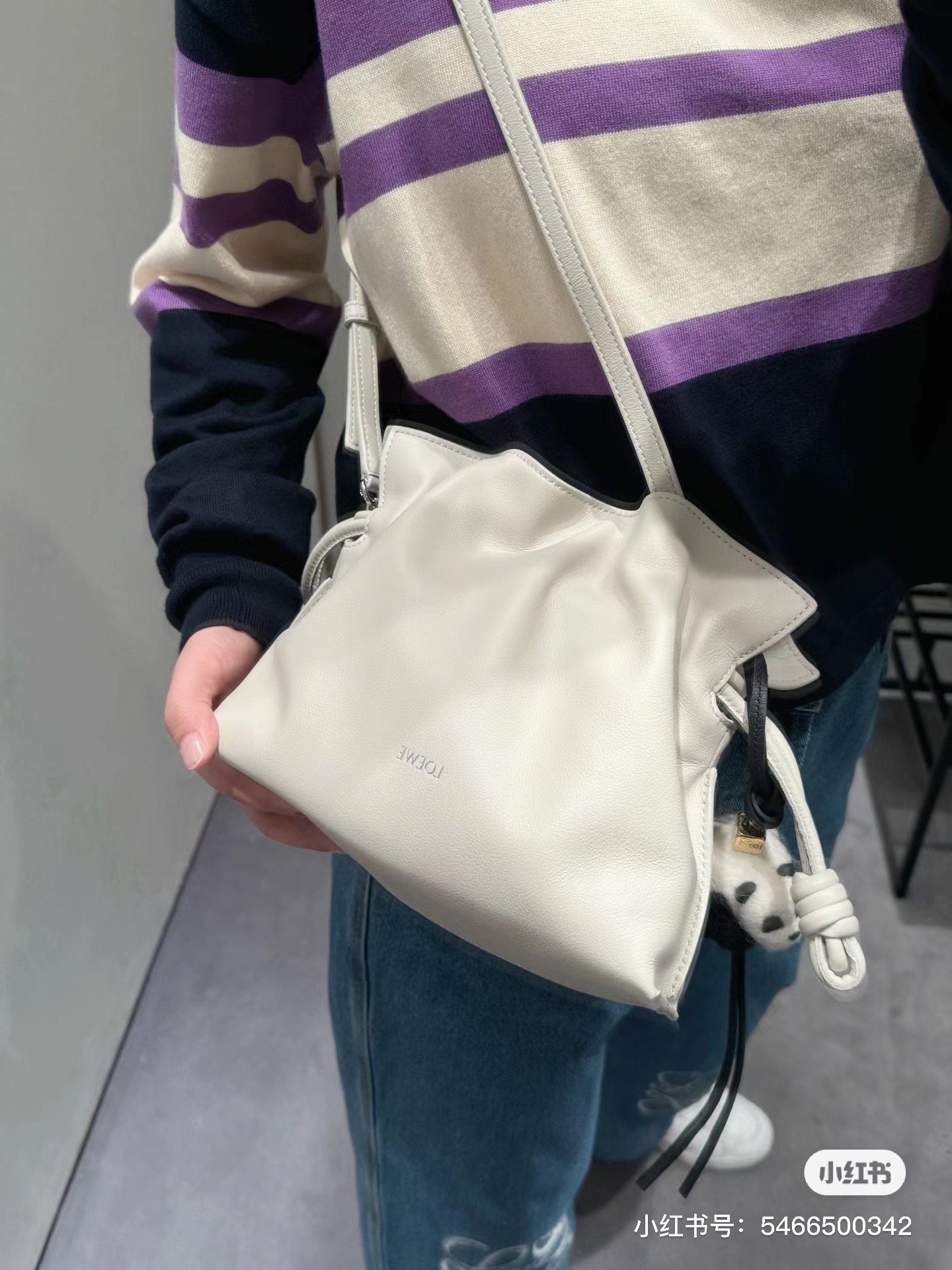 LOEWE 로에베 Flamenco 플라멩코 나파 카프스킨 숄더/클러치백 (미디엄) 가방 / 262386