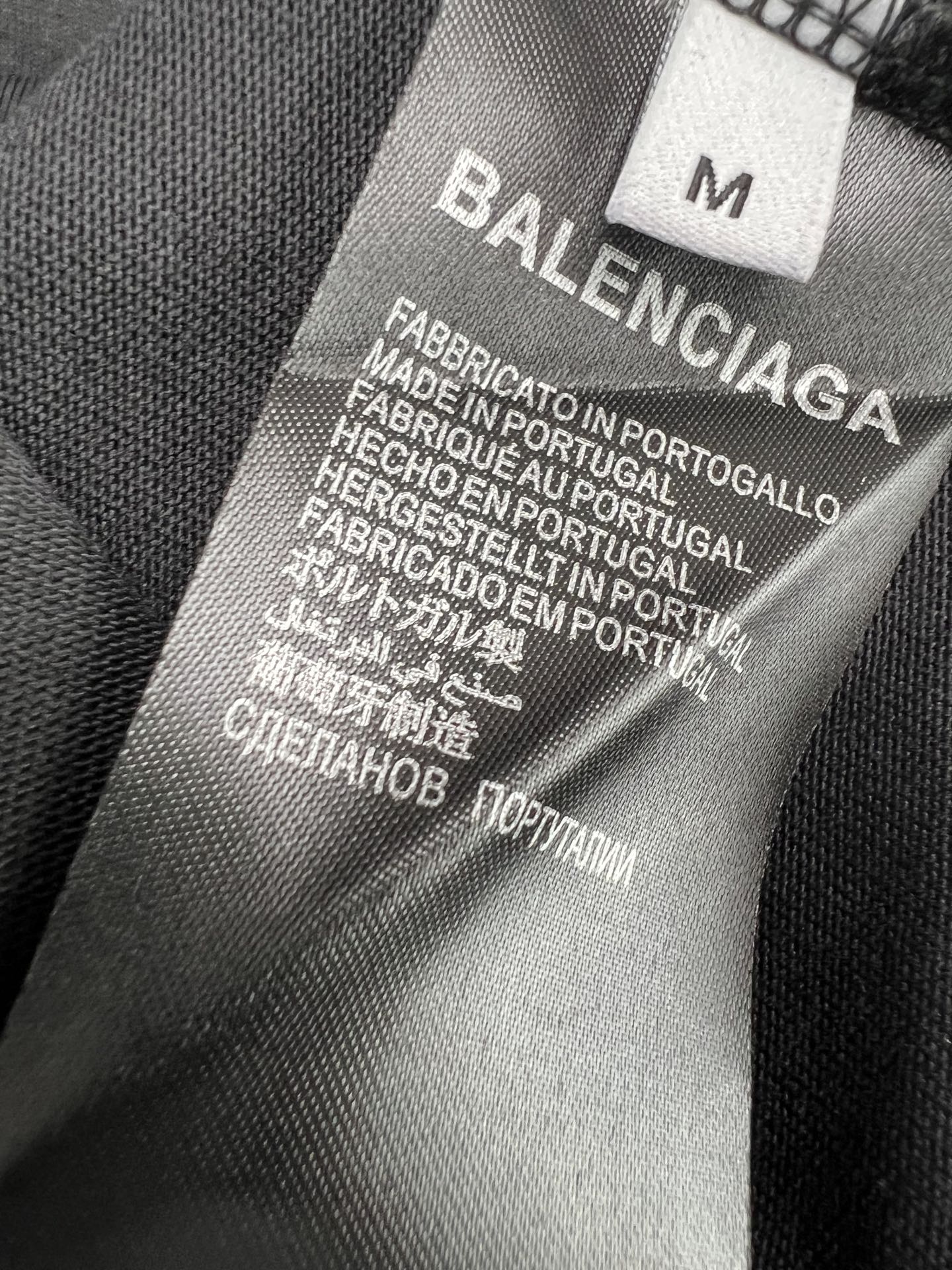 발렌시아가(BALENCIAGA) 캐슬 프린트 반팔 티셔츠 의류