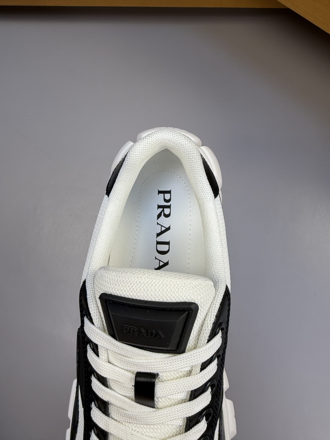 [Prada] 프라다 프리미엄 캐주얼 스니커즈 신발