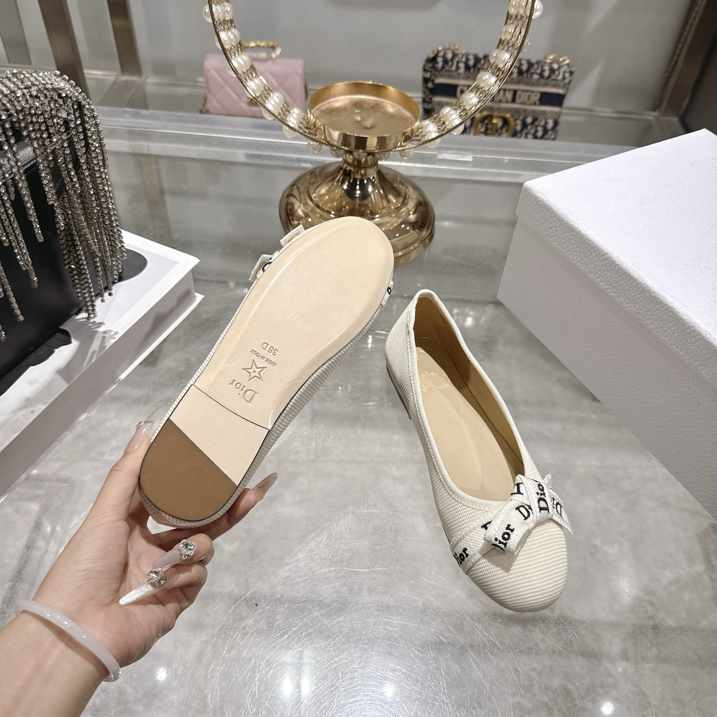 디올(DIOR) 리본 스트랩 메리제인 플랫슈즈 신발