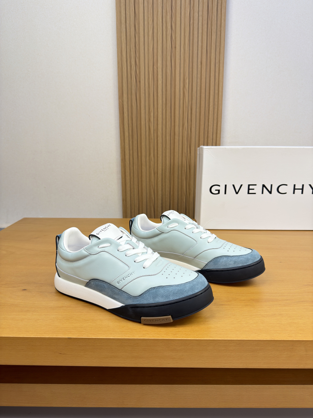 [Givenchy] 지방시 프리미엄 나파 & 스웨이드 콤비 스니커즈 신발
