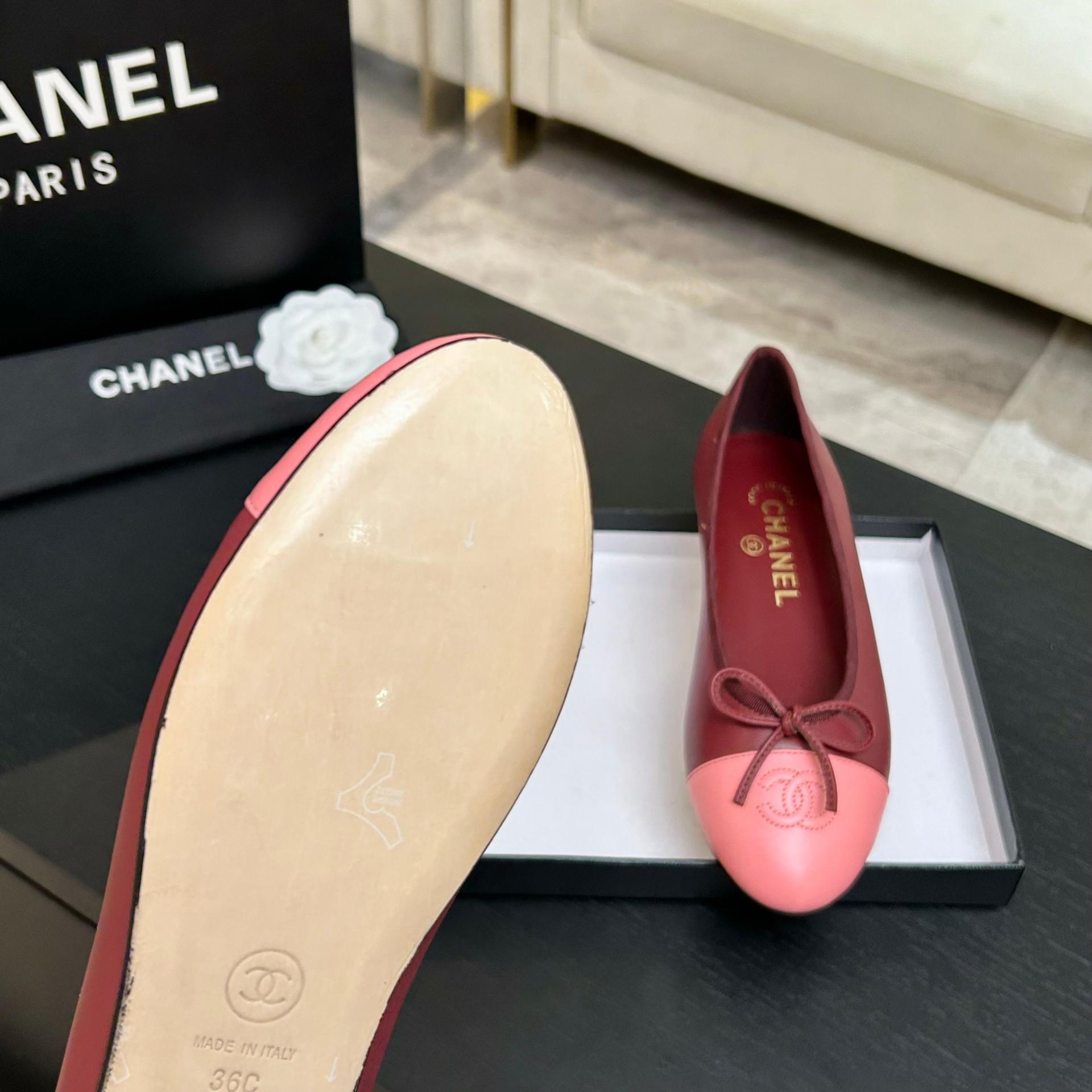 샤넬(CHANEL) 리본 배색 발레리나 플랫슈즈 신발