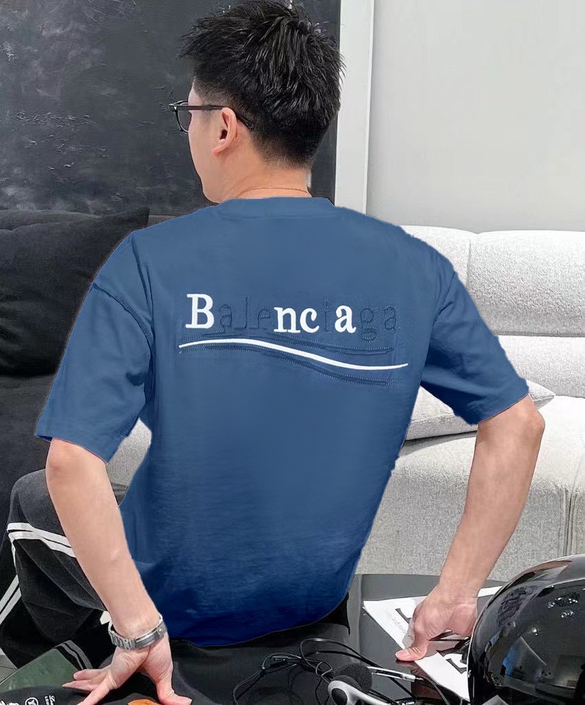 발렌시아가(BALENCIAGA) 패치 자수 로고 반팔 티셔츠 상의 의류