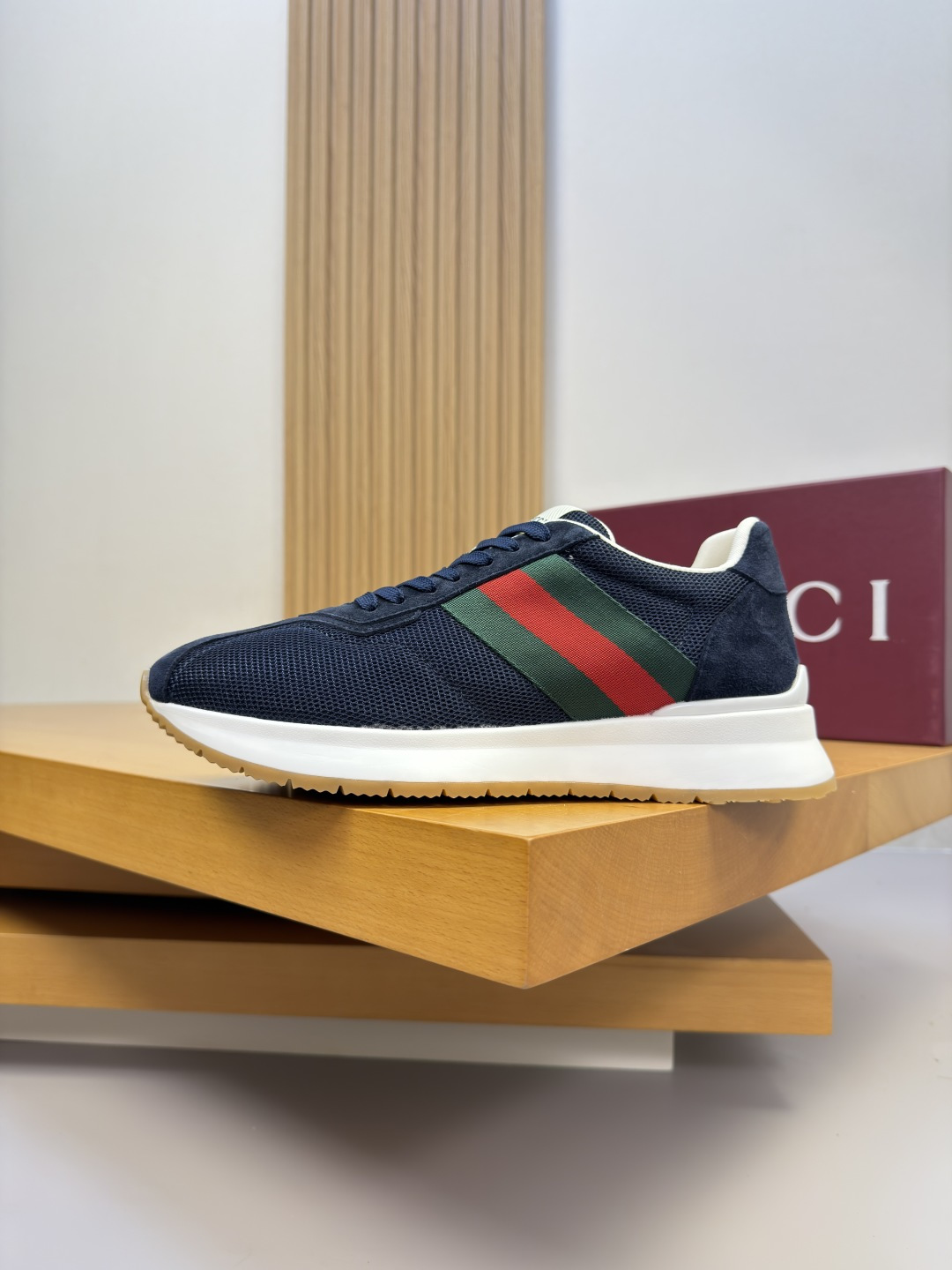 [Gucci] 구찌 프리미엄 스웨이드 & 메쉬 웹 스니커즈 신발 복제