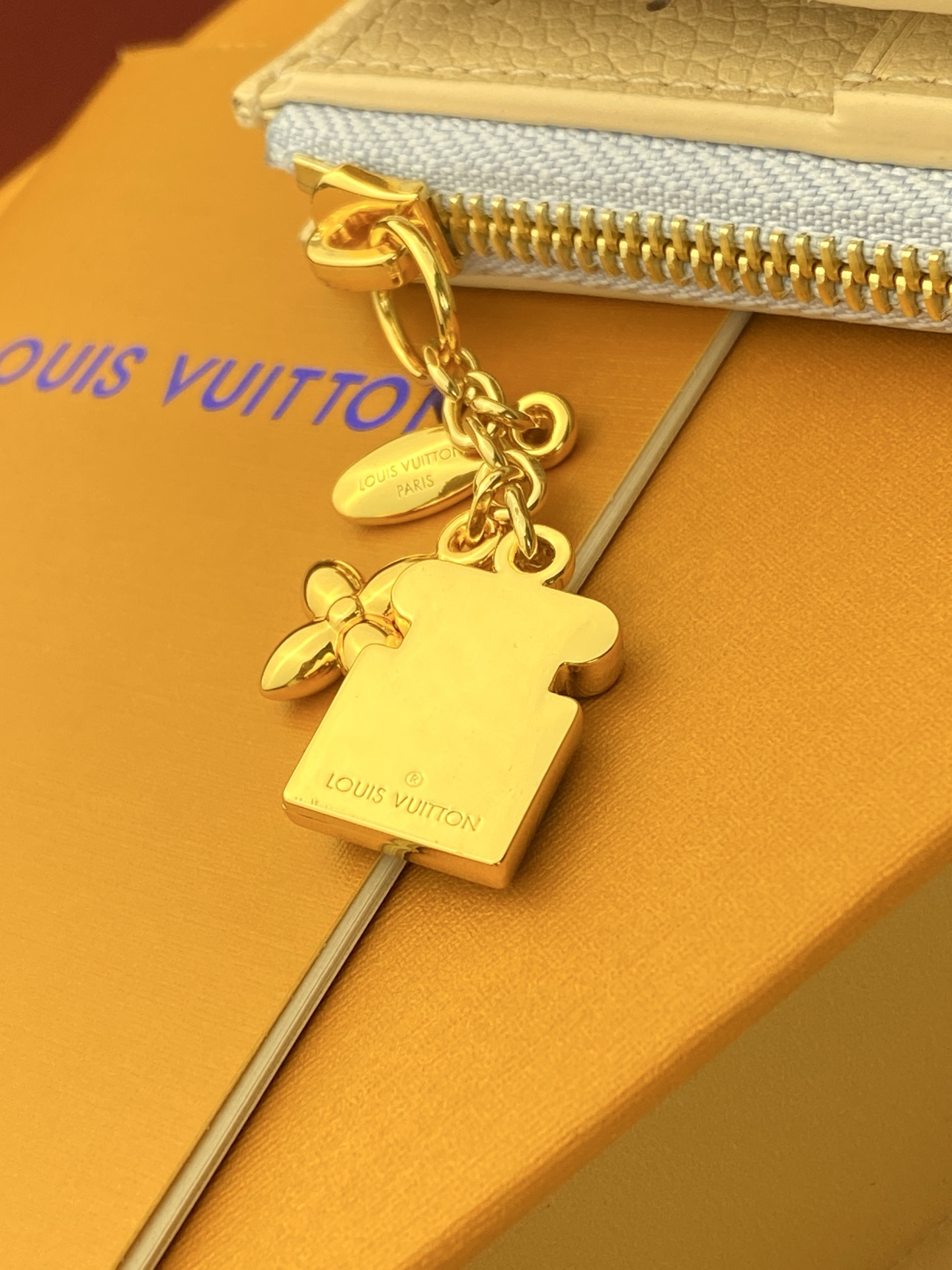 [Louis Vuitton] LV 루이비통 엠프레인 하이 섬머 Lisa 리사 월렛 지갑 M29808