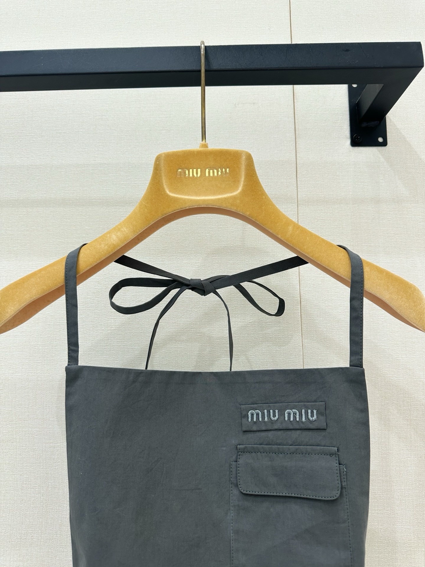 미우미우(MiuMiu) 홀터넥 포켓 탑 의류
