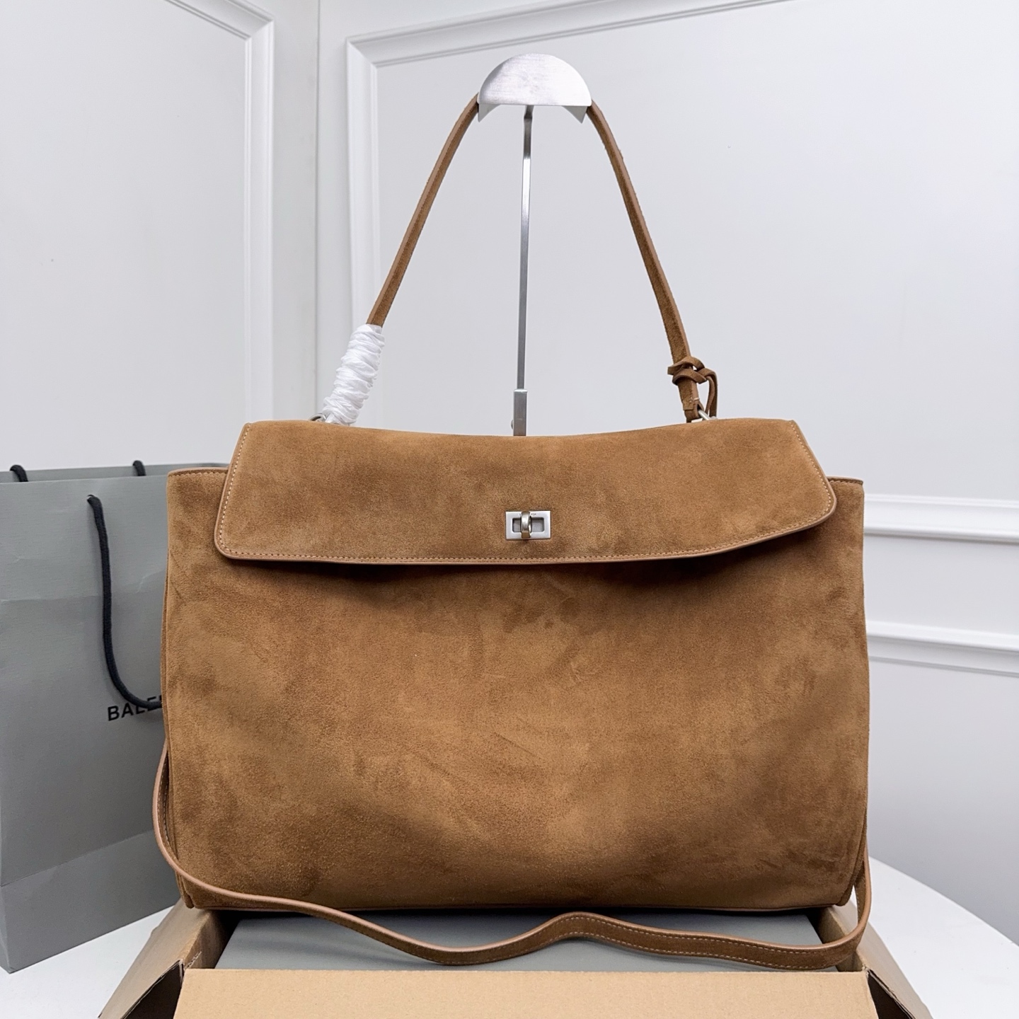 BALENCIAGA 발렌시아가 Rodeo 로데오 라지 핸드백 (스웨이드 카프스킨 / 램스킨 라이닝) 가방
