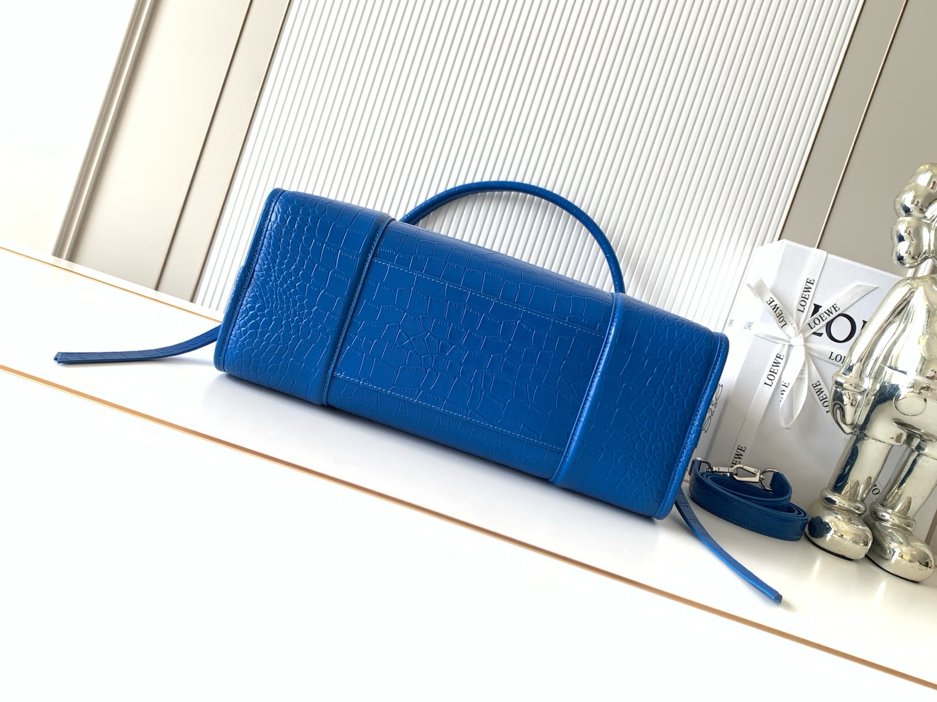 Loewe 로에베 아마조나(Amazona) 180 라지 핸드백 (블루/크로커다일 패턴) 가방