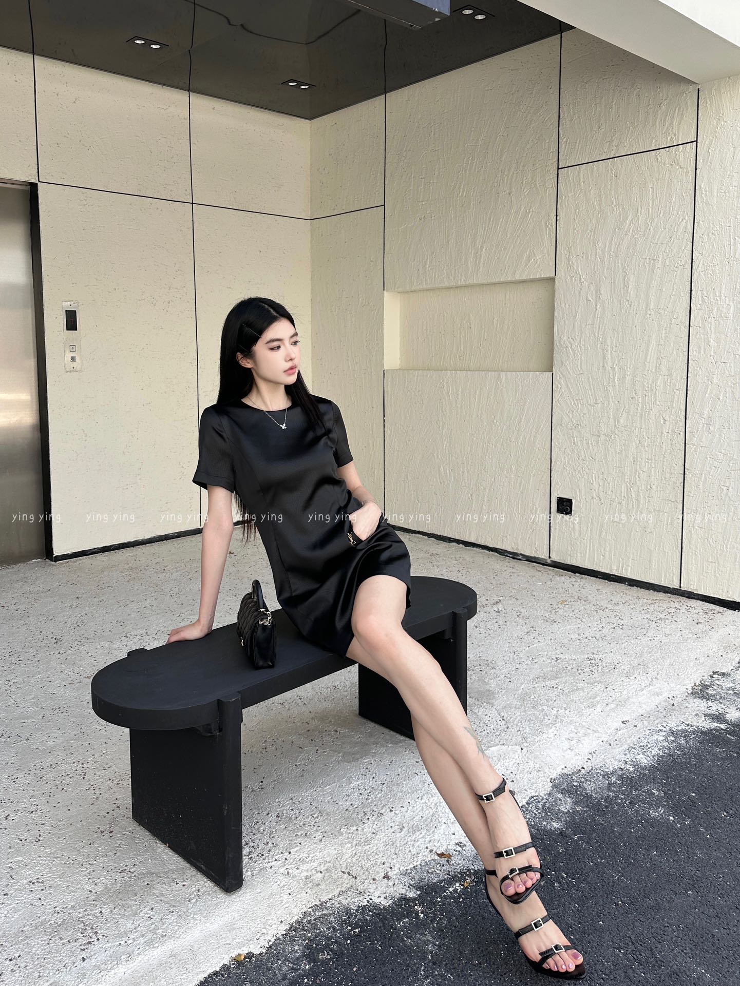 [Saint Laurent] YSL 생로랑 텍스처드 레더 이펙트 A라인 미니 원피스 의류