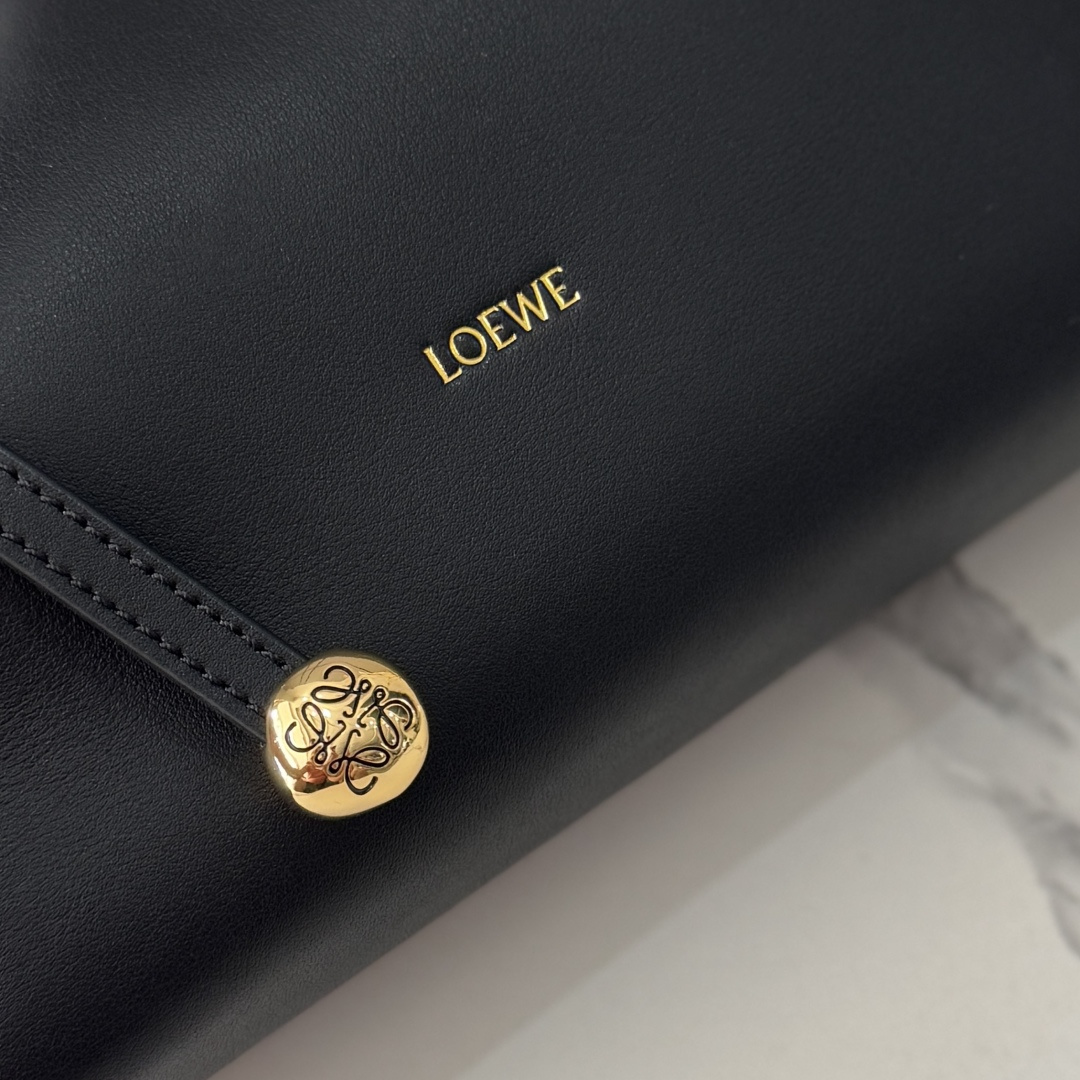 [LOEWE] 로에베 미니 스무스 카프스킨 스카프 백 가방 / BA604