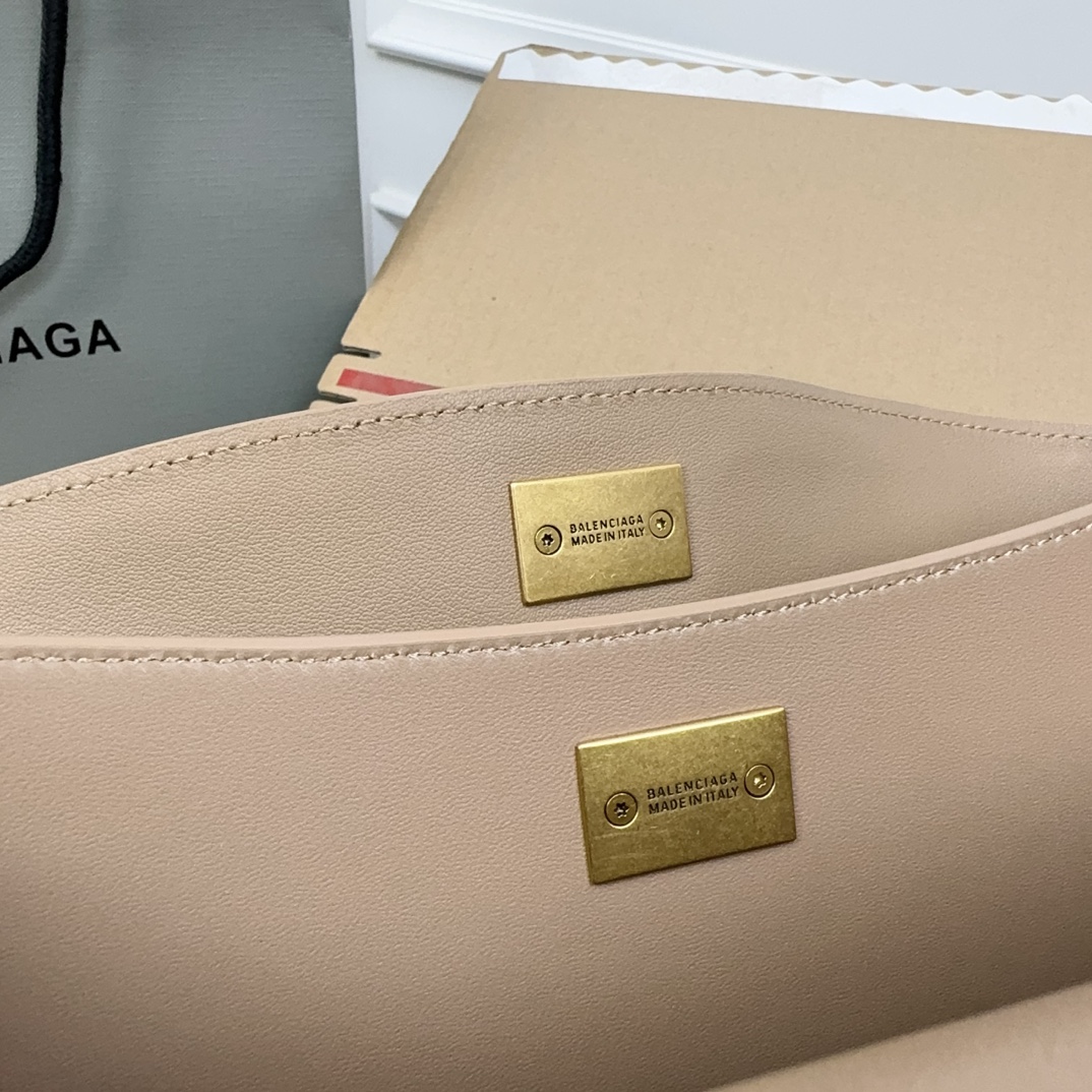 BALENCIAGA 발렌시아가 Rodeo 로데오 스몰 핸드백 (밀크티 컬러 / 골드 하드웨어) 가방