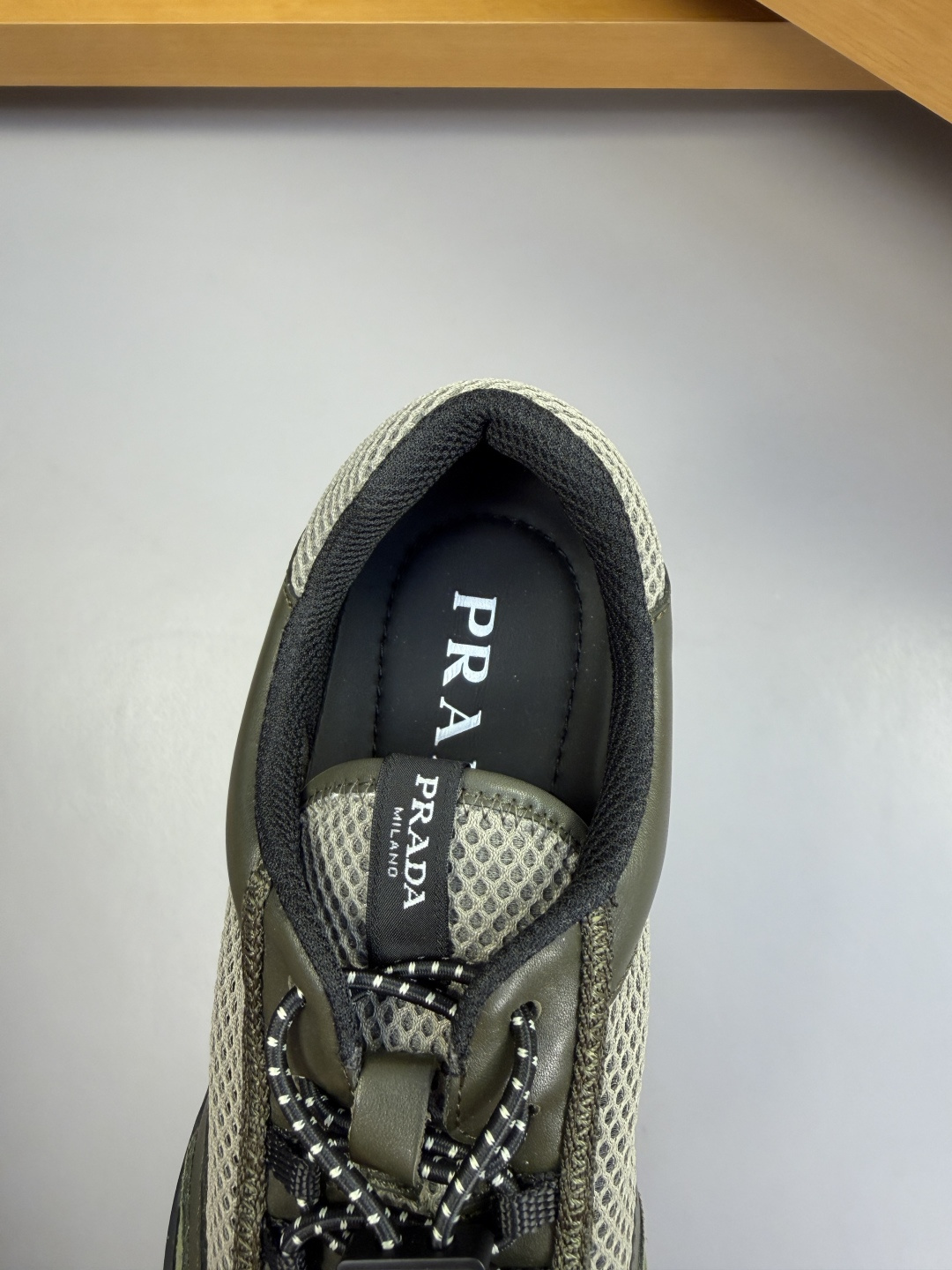 [Prada] 프라다 나파 레더 믹스 레트로 스니커즈 신발