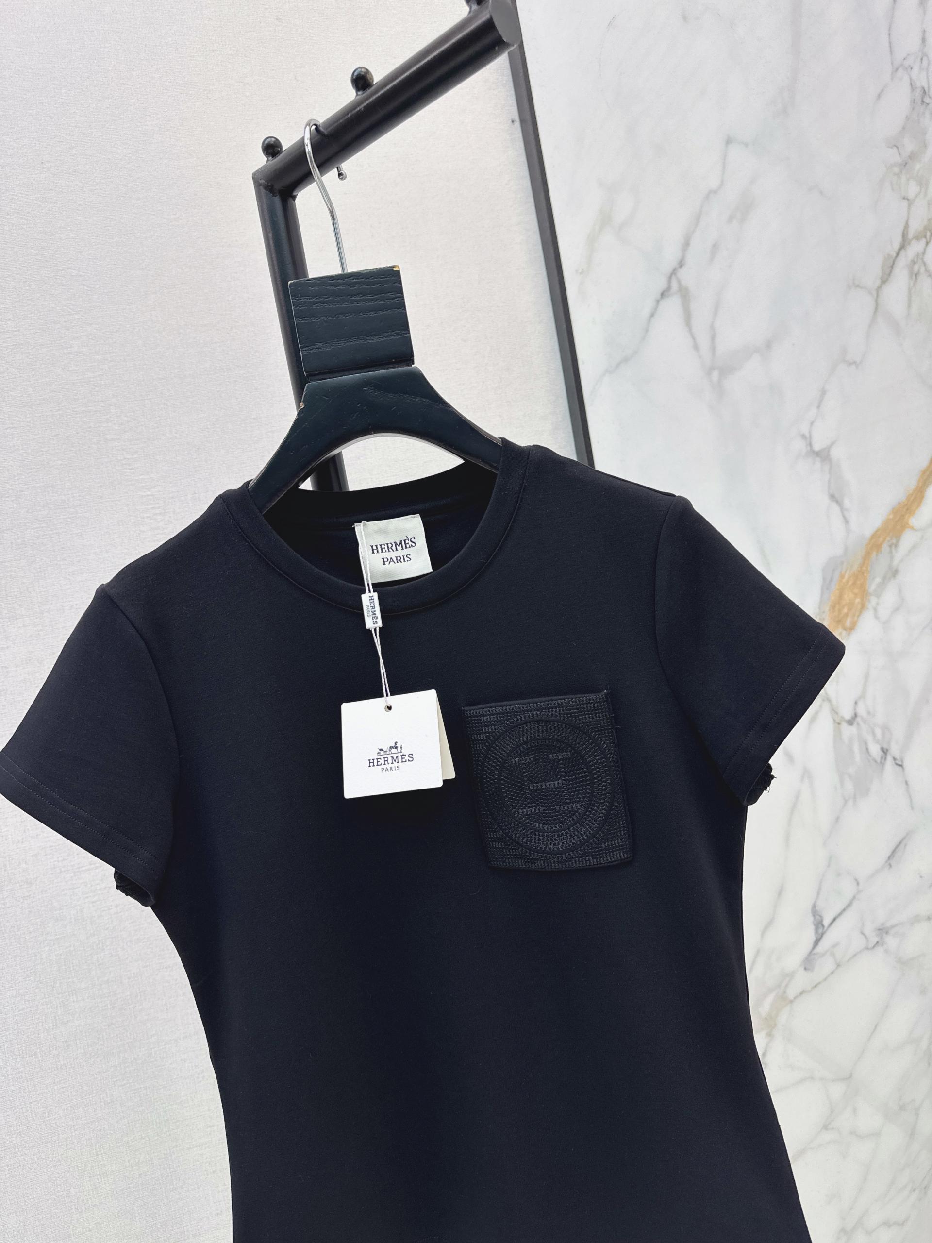 [Hermes] 에르메스 26SS 크롭 슬림핏 반팔 티셔츠 의류