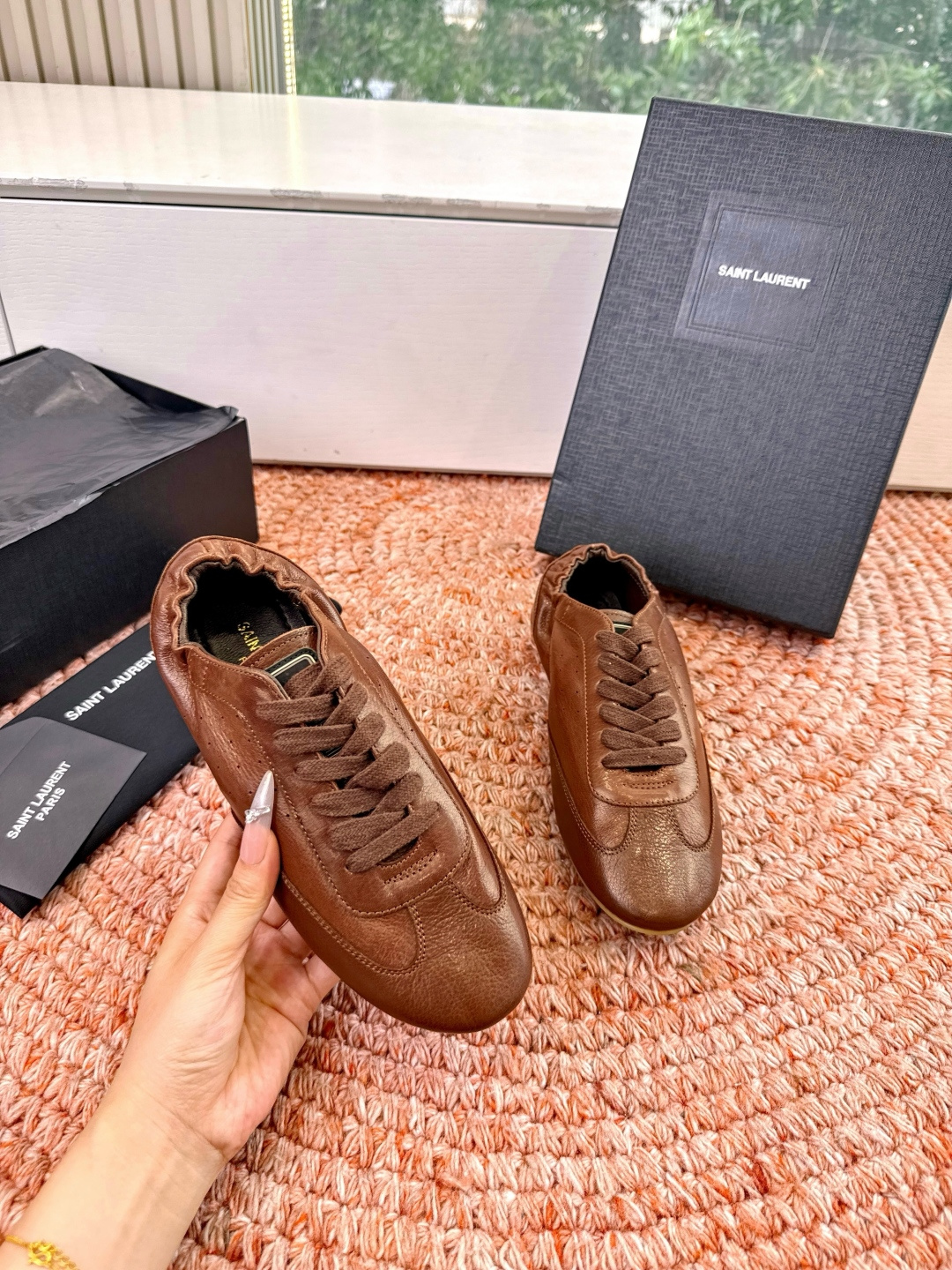 생로랑(YSL) 투웨이 플랫 스니커즈 신발