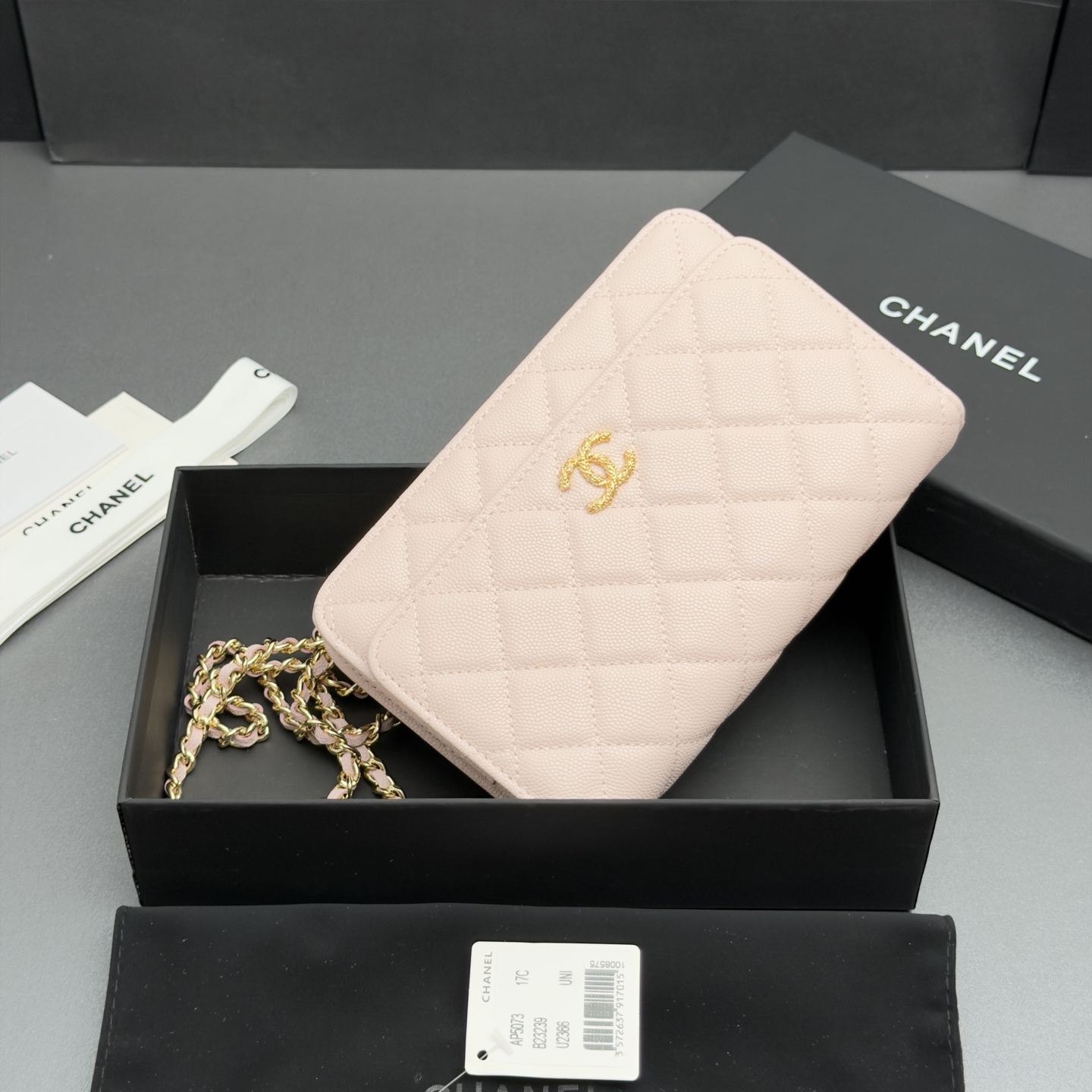 [Chanel] 샤넬 26SS 캐비어 멀티 젬스톤 체인 아코디언 플랩백 (WOC) 가방