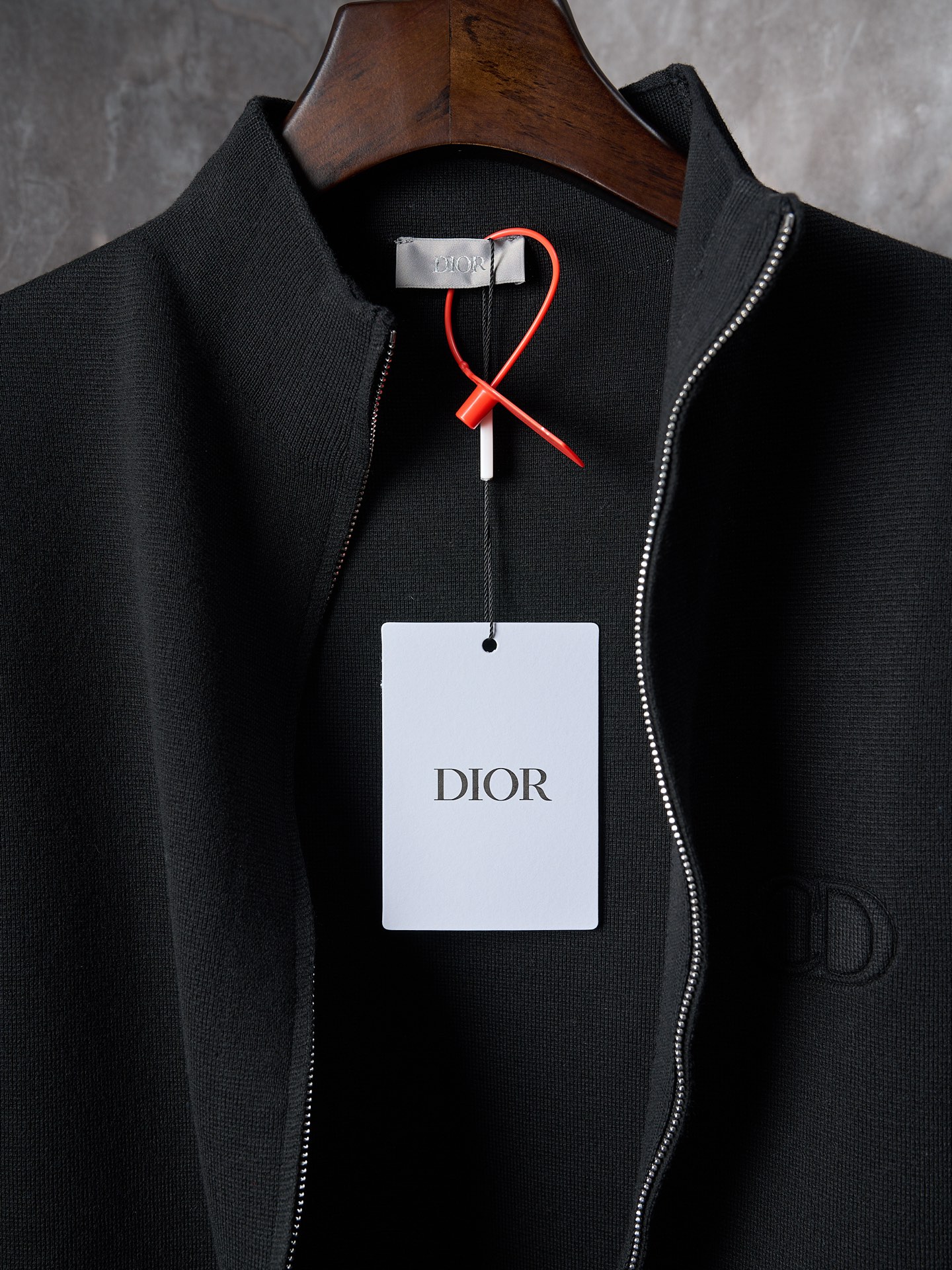 디올(DIOR) CD 엠보 자수 집업 니트 재킷 상의 의류