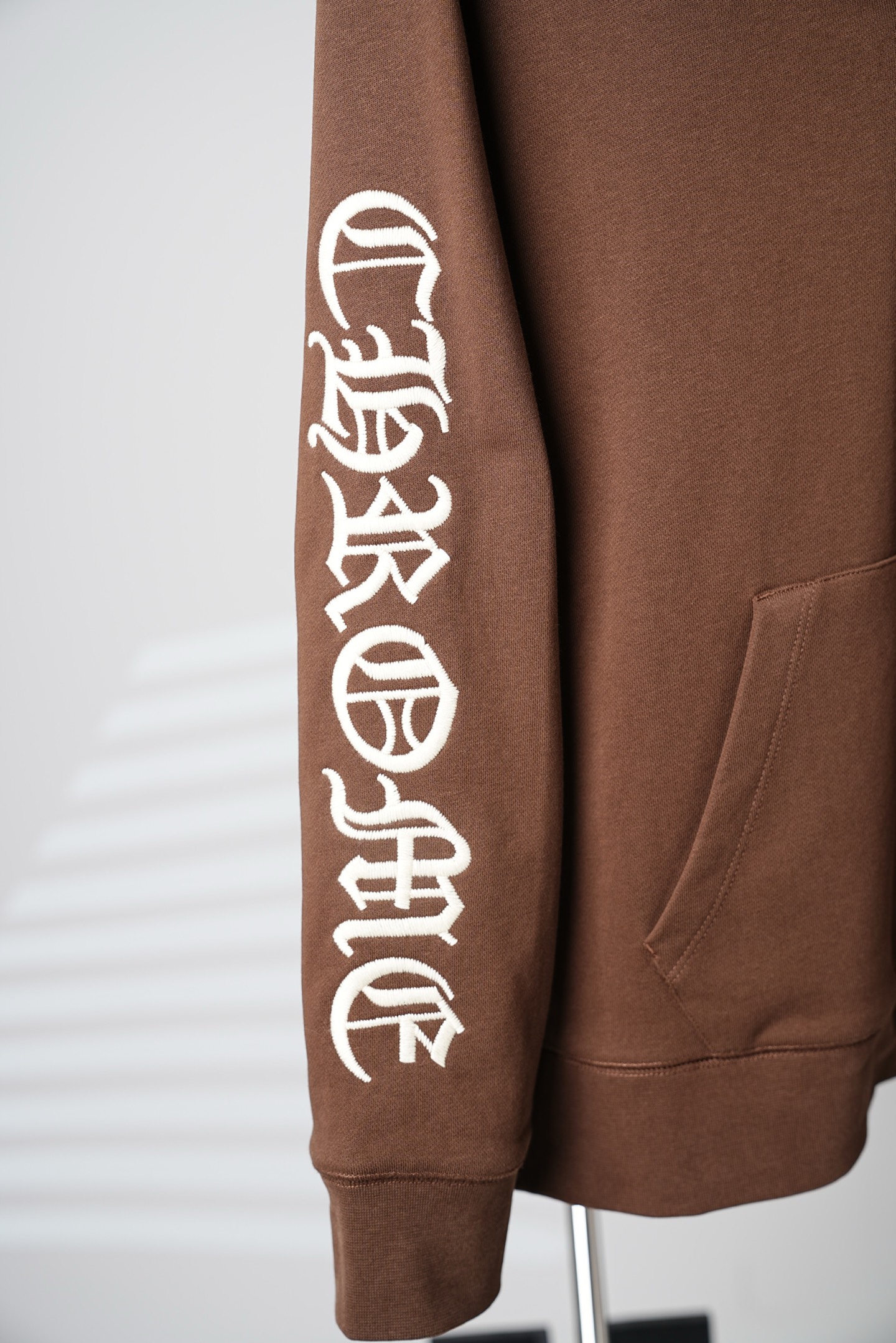 크롬하츠(CHROME HEARTS) 자수 하프집업 맨투맨 상의 의류