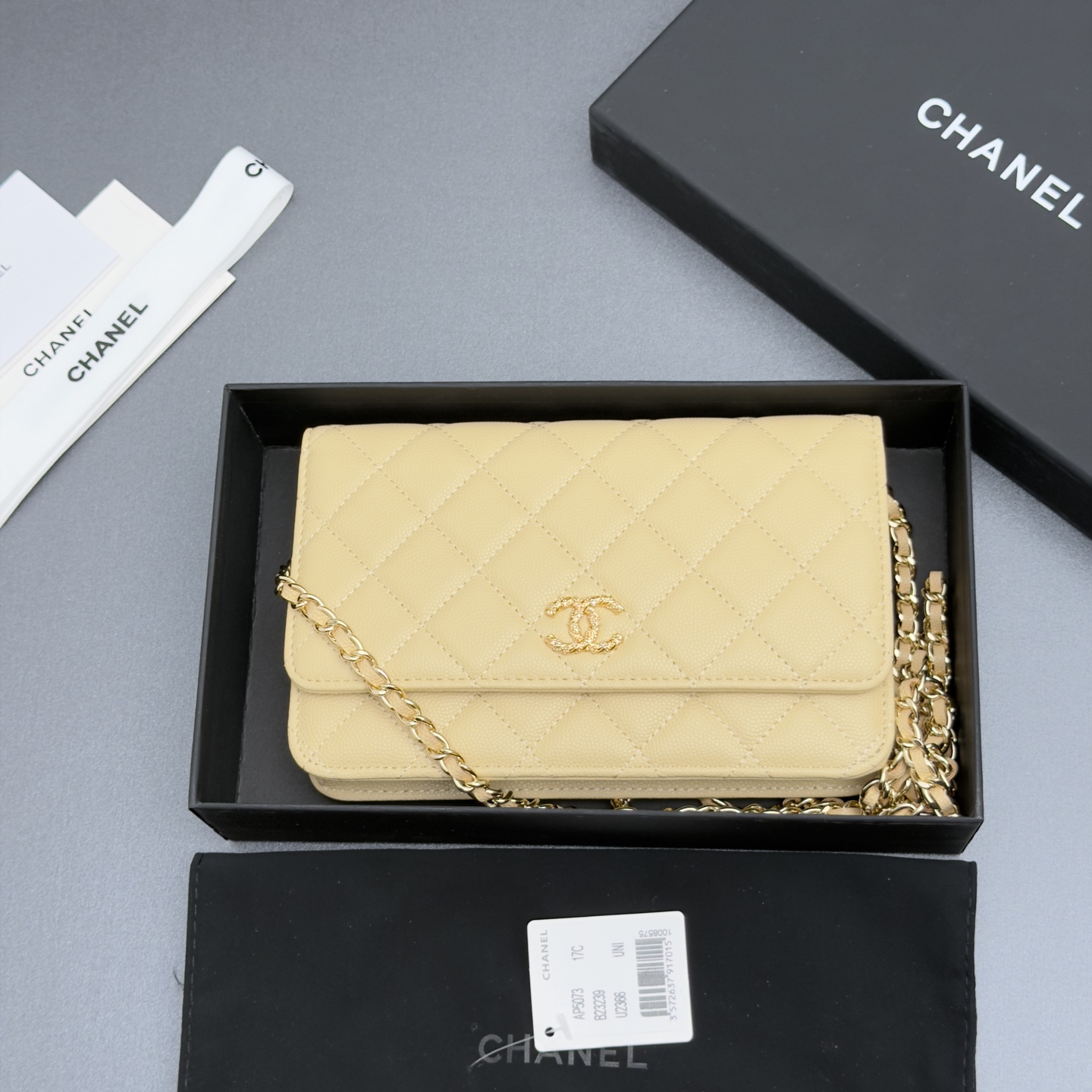 [Chanel] 샤넬 26SS 캐비어 멀티 젬스톤 체인 아코디언 플랩백 (WOC) 가방