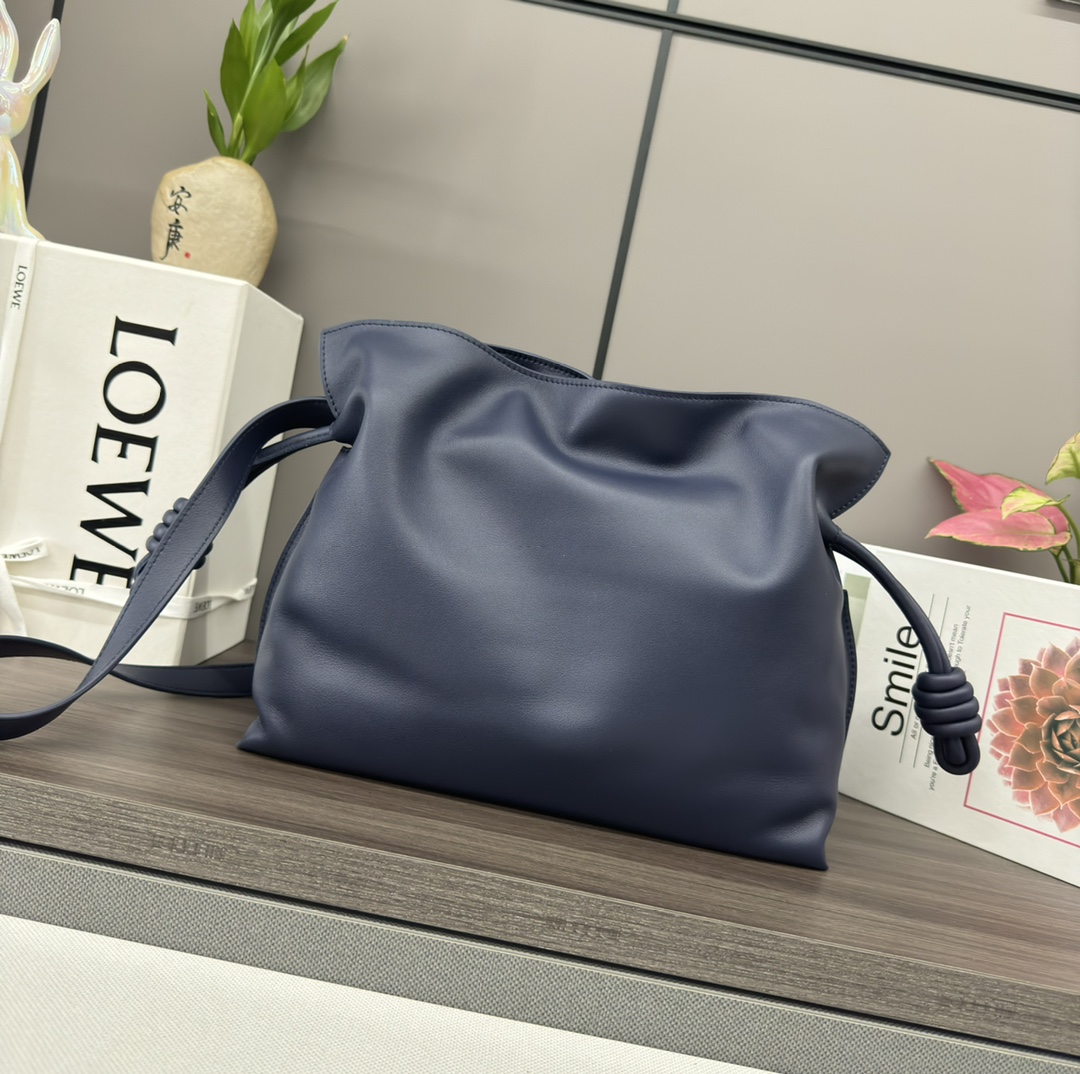 LOEWE 로에베 Flamenco 플라멩코 나파 카프스킨 숄더/클러치백 (미디엄) 가방 / 262386
