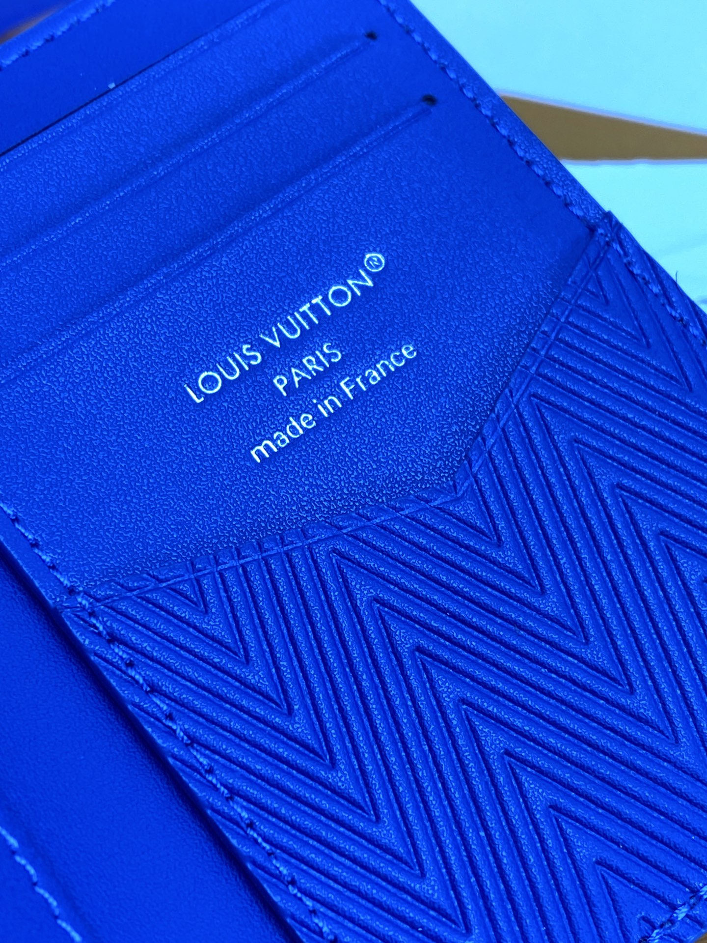 [Louis Vuitton] LV 루이비통 쇼퍼백 모티브 포켓 월렛 지갑