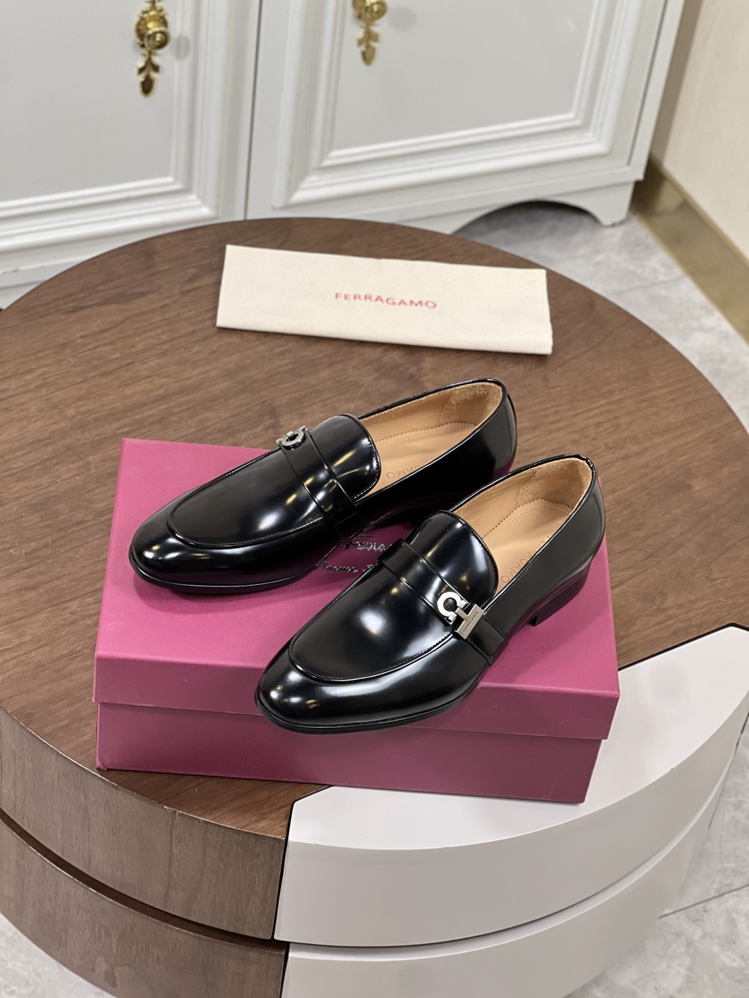 Ferragamo 페라가모 남성 클래식 비즈니스 로퍼 구두 신발