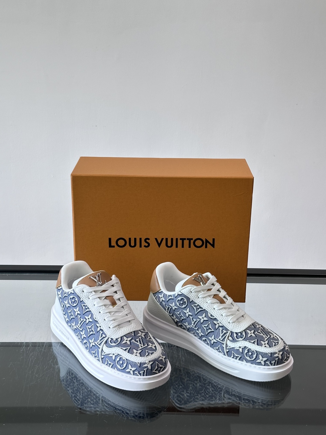 [Louis Vuitton] LV 루이비통 모노그램 캔버스 & 슈링크 레더 레저 스니커즈 신발