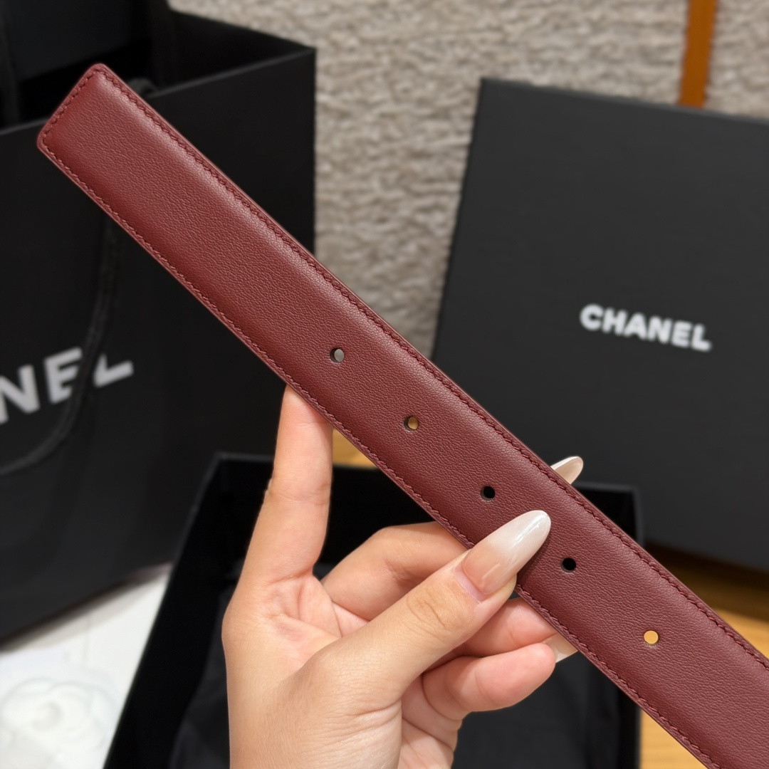 샤넬(CHANEL) 카프스킨 브라스 핀 골드 버클 벨트