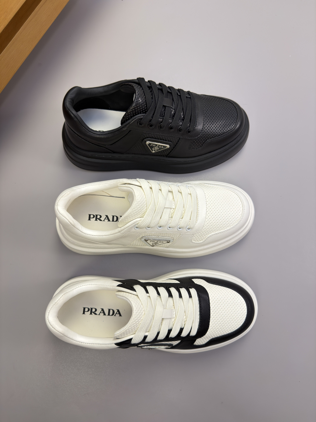 PRADA 프라다 나파 가죽 스니커즈 신발