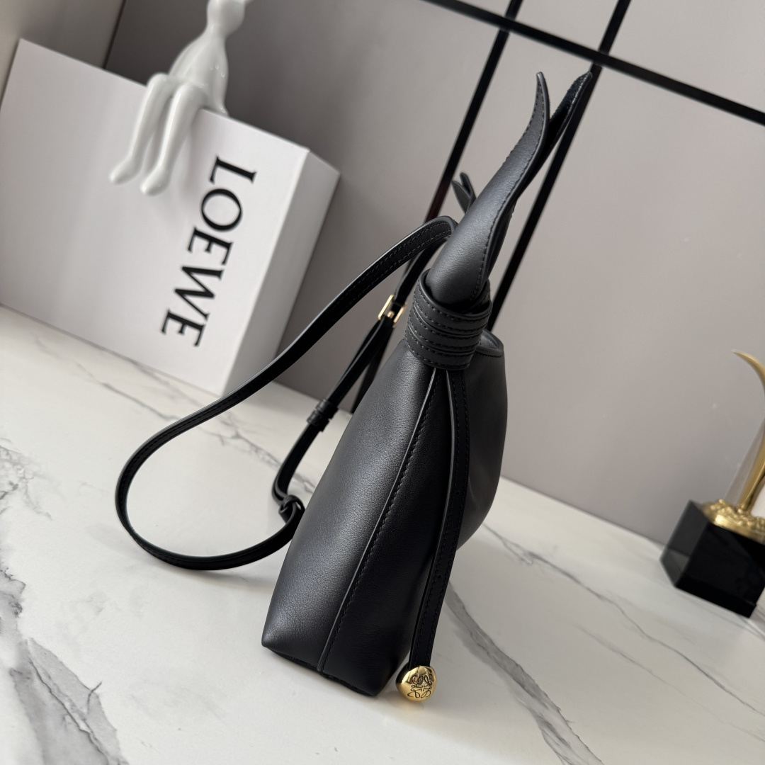 [LOEWE] 로에베 미니 스무스 카프스킨 스카프 백 가방 / BA604